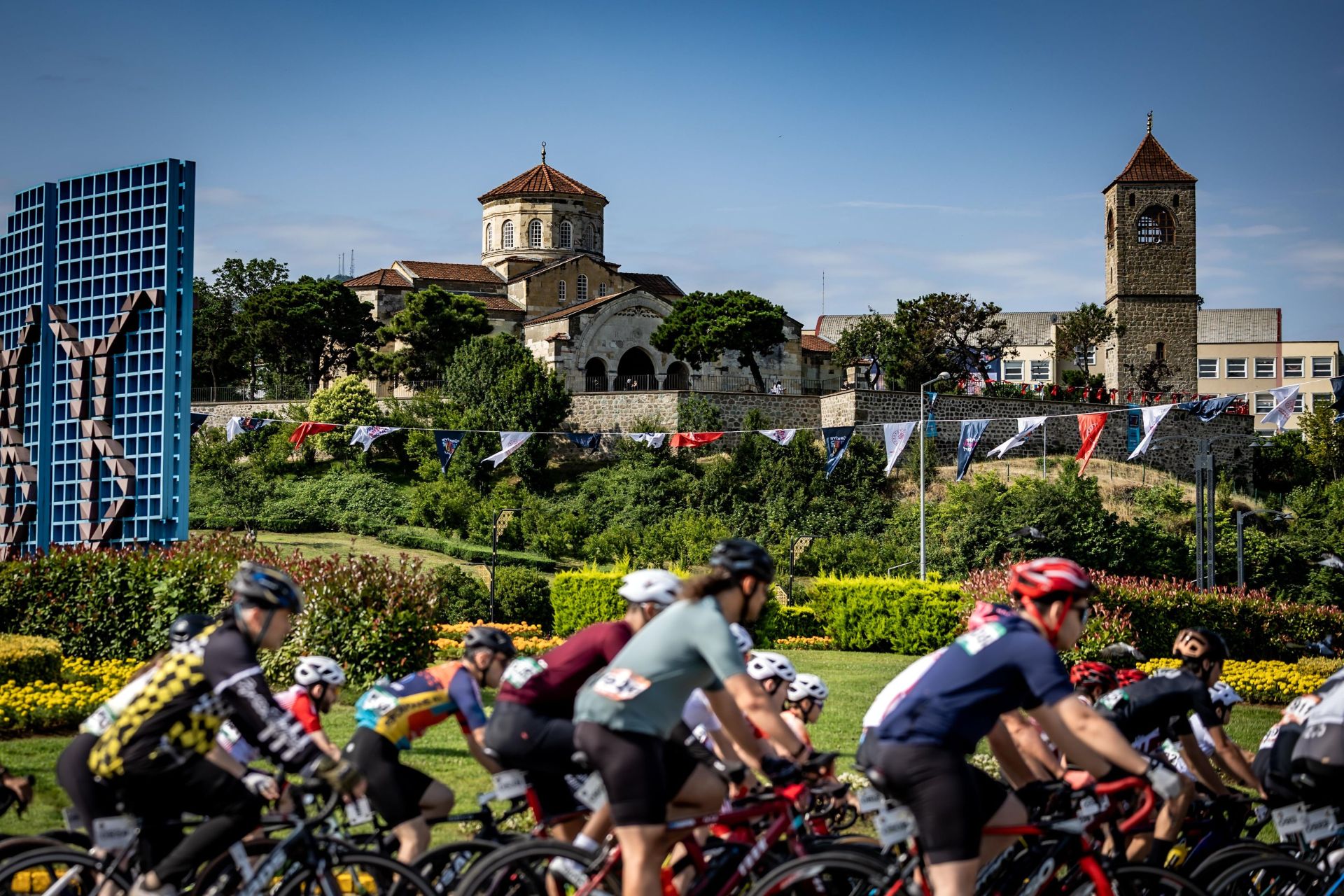 Trabzon’da İlk Kez Düzenlenen Gran Fondo Bisiklet Yarışı Karadeniz’e Özgü Doğal Güzellikleriyle Herkesi Büyüledi1