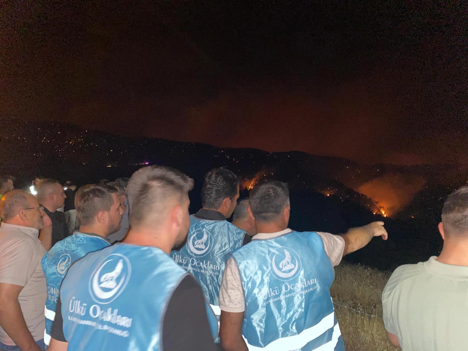 Ülkü Ocakları Orman Yangınlarına Karşı Sahada 4