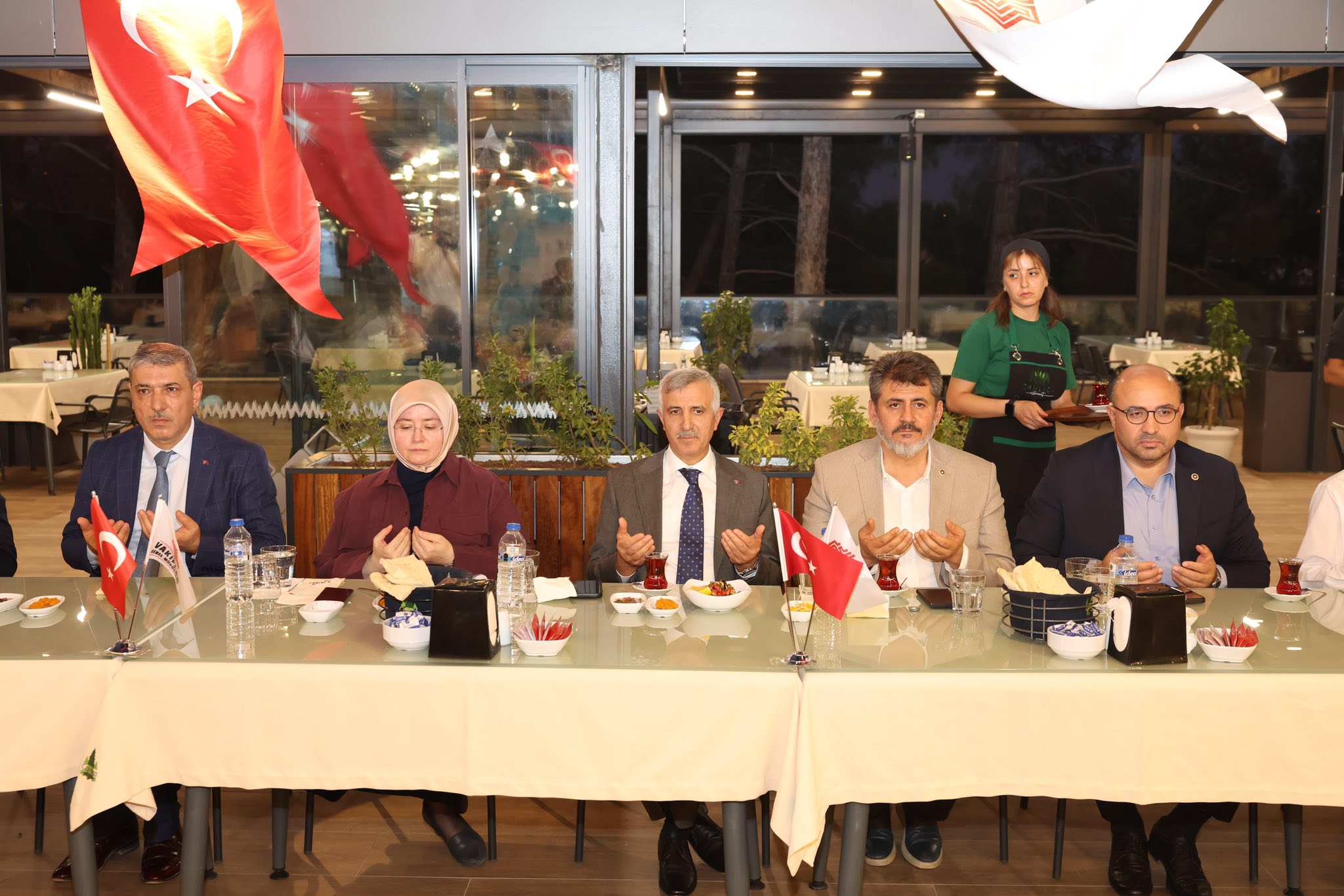 Vali Ünlüer, Gaziantep'teki Toplu Sünnet Şölenine Katıldı1