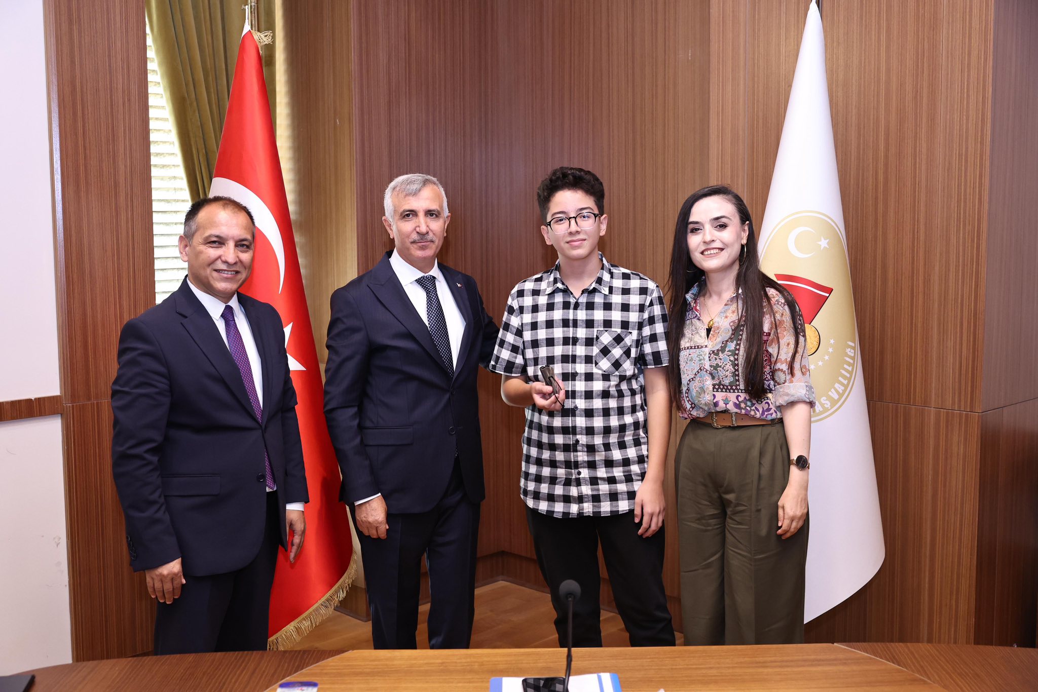Vali Ünlüer, Lgs Türkiye Birincilerini Makamında Ağırladı7