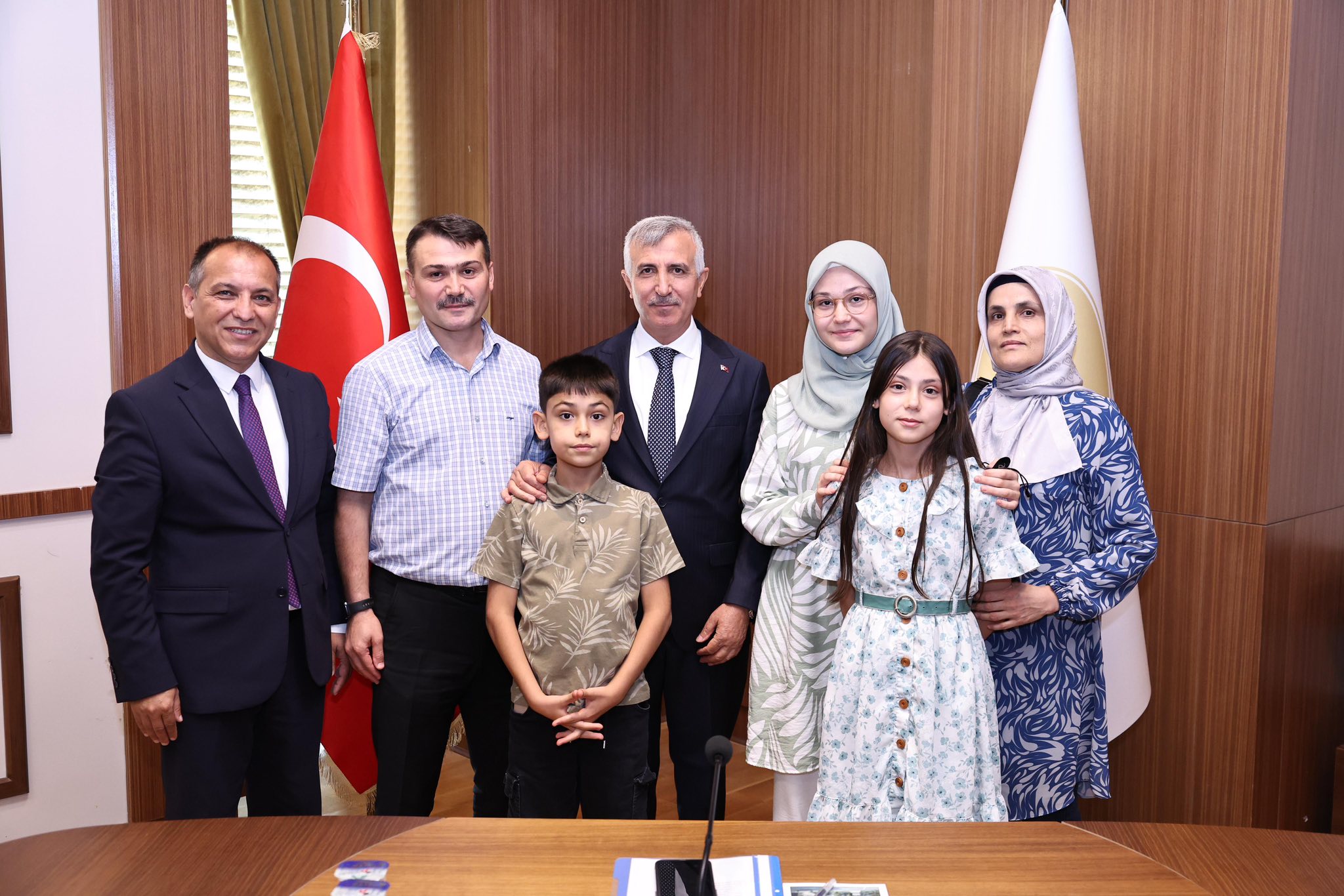 Vali Ünlüer, Lgs Türkiye Birincilerini Makamında Ağırladı8