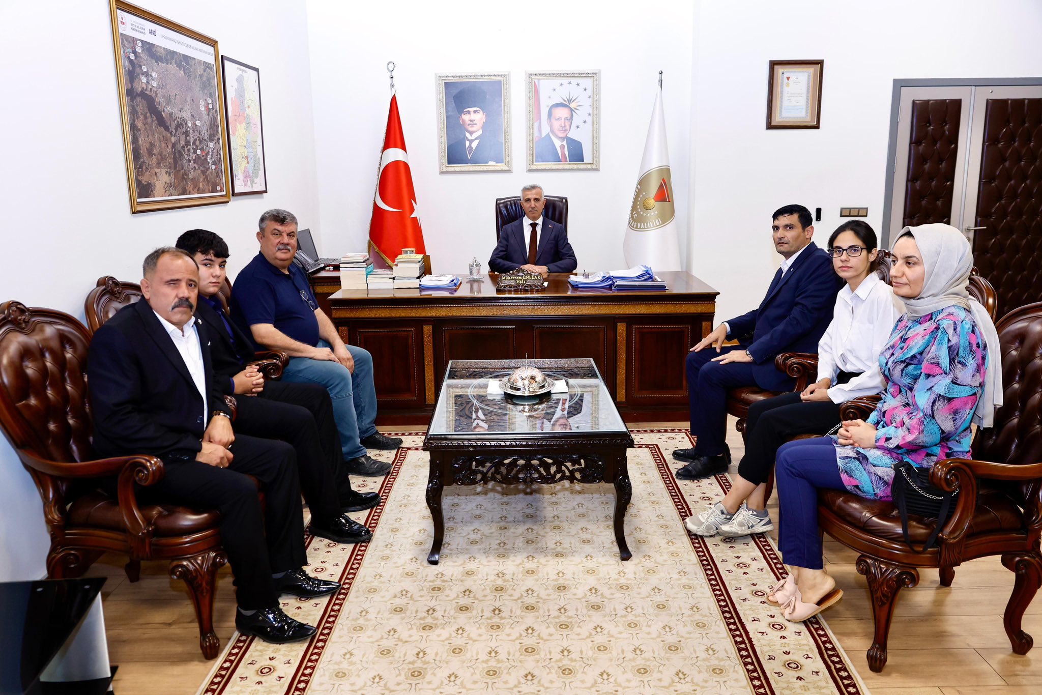Vali Ünlüer, Stk Ve Siyasi Parti Temsilcilerini Makamında Kabul Etti