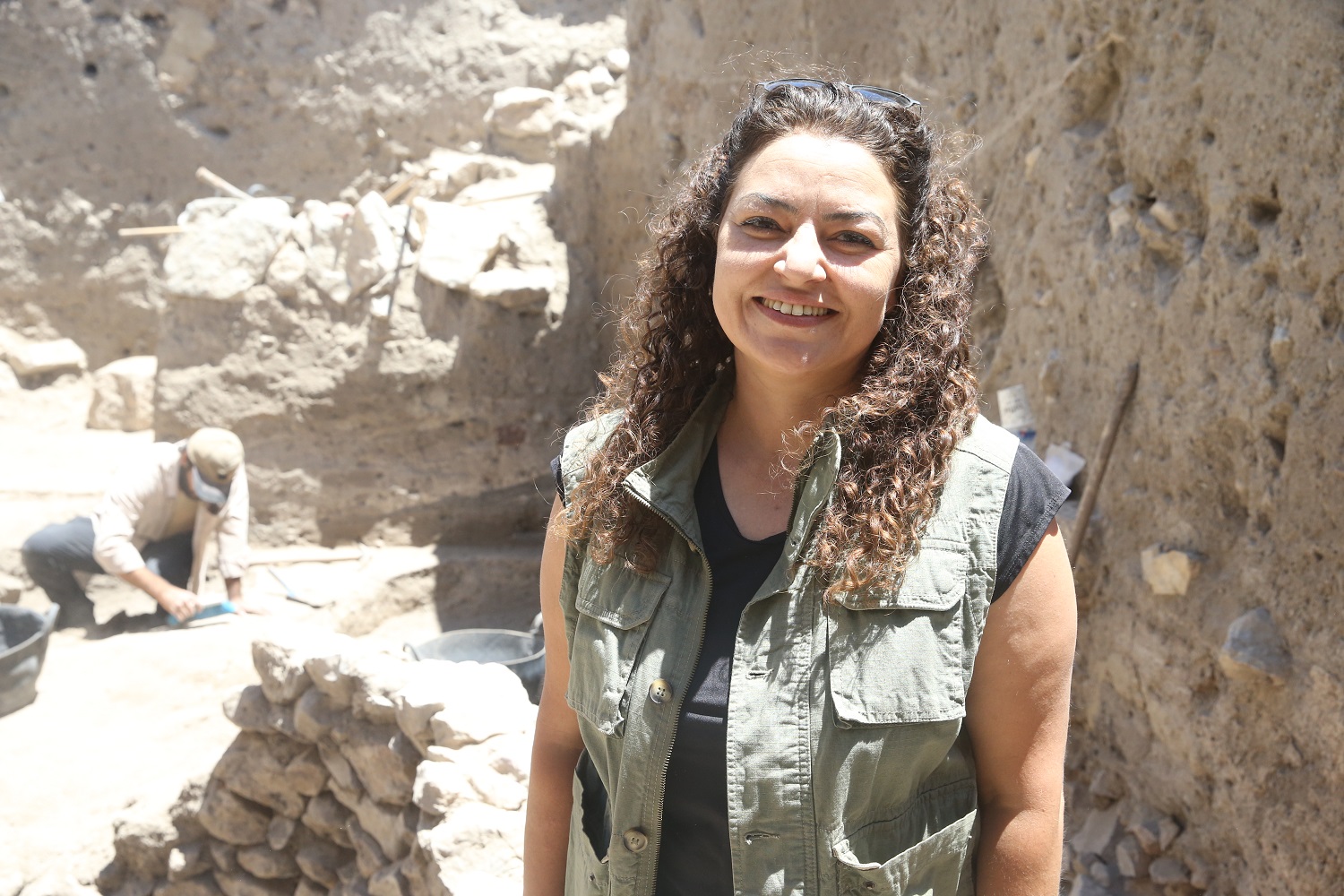 Yassı Höyük'te Geç Tunç Çağı'na Ait Yapı Ve Silolar Gün Yüzüne Çıkarıldı (8)