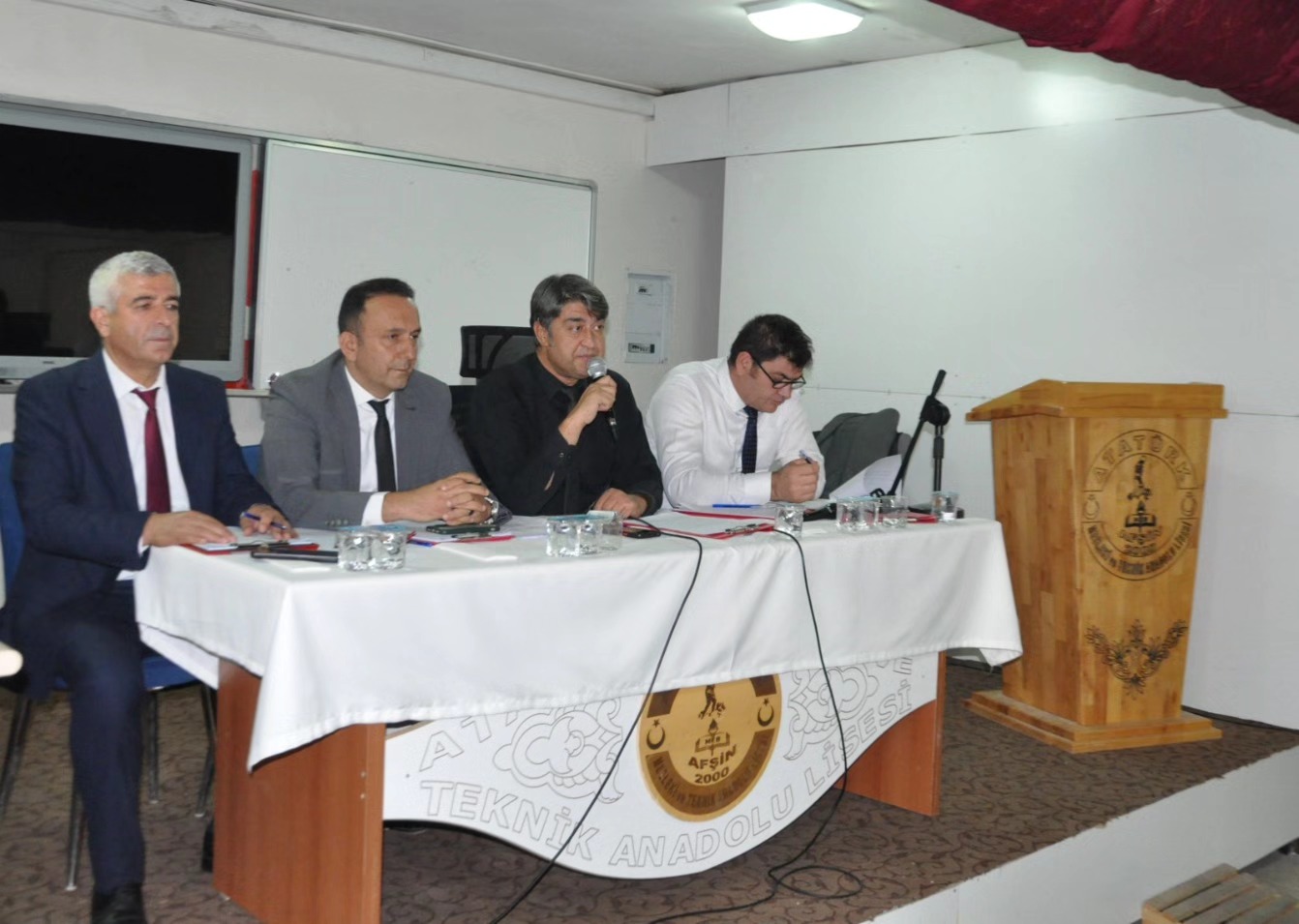 2025 2026 Eğitim Öğretim Yılı Okul Müdürleri Kurulu Toplantısı Gerçekleştirildi4-1