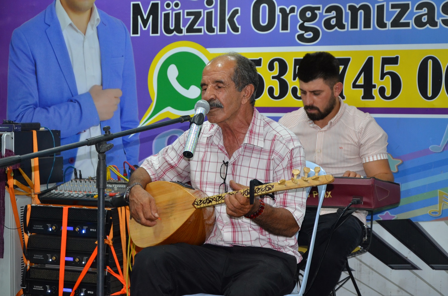 Afşin’de Döndü Güneş’in Şiir Kitabı Tanıtım Ve İmza Günü Gerçekleşti (1)