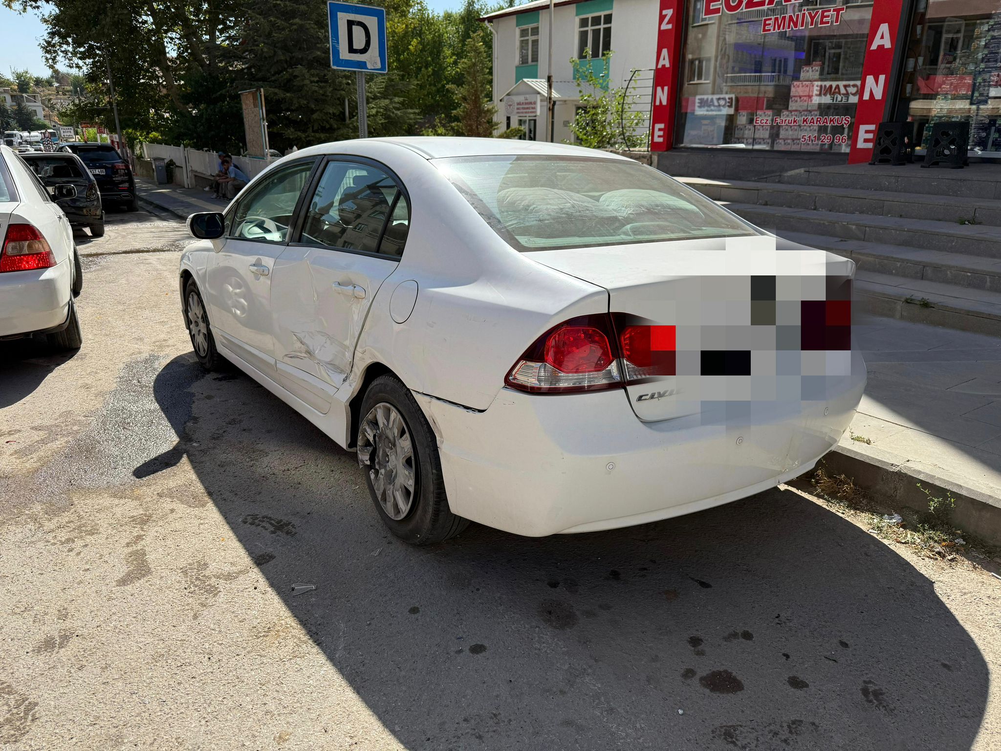 Afşin’de Freni Patlayan Transit Zincirleme Kazaya Neden Oldu2