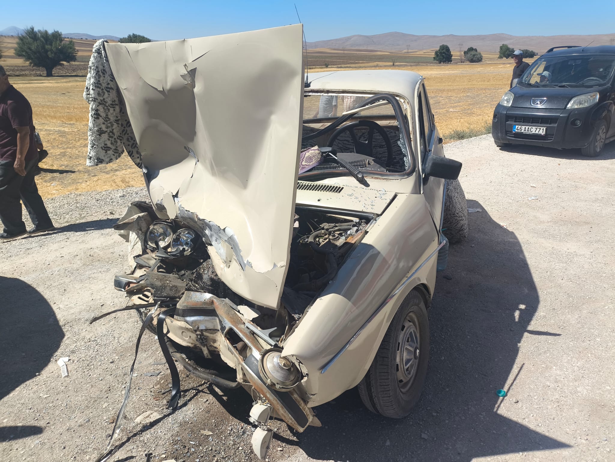Afşin’de Trafik Kazası 2 Yaralı3