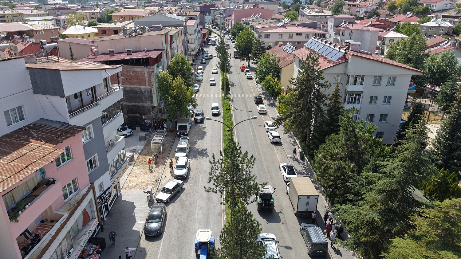 Büyükşehir Göksun’da Yürüyüş Yollarını Yenileniyor (2)