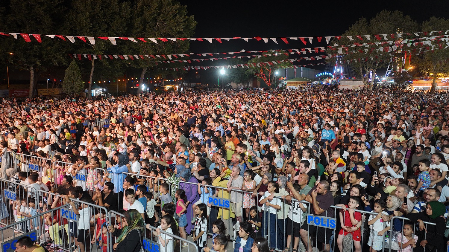 Çocuklar Fuarda Rafadan Tayfa’yla Güldü, Öğrendi, Eğlendi (1)