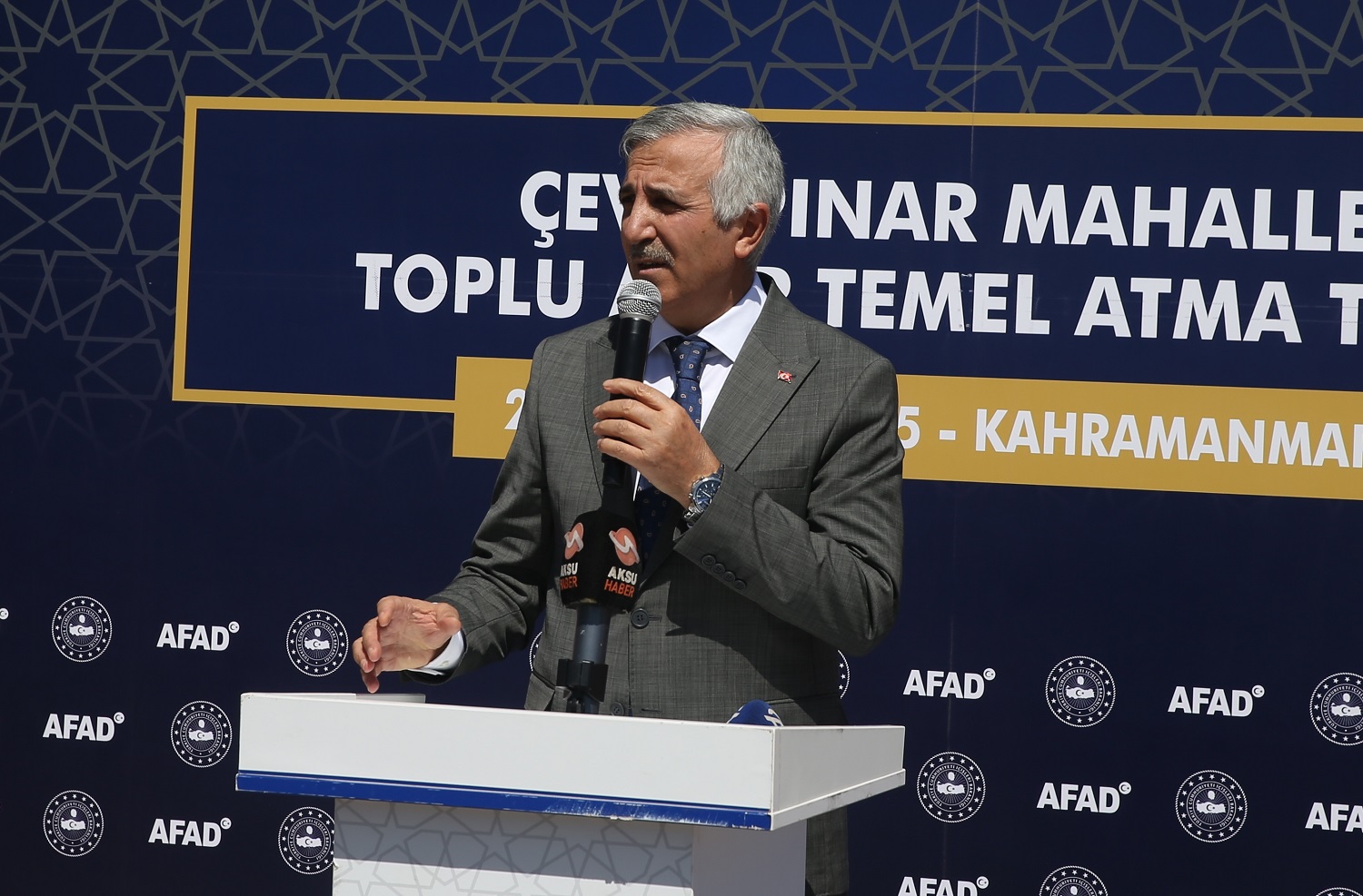 Depremzede Besiciler İçin 86 Ahırın Temeli Atıldı (1)