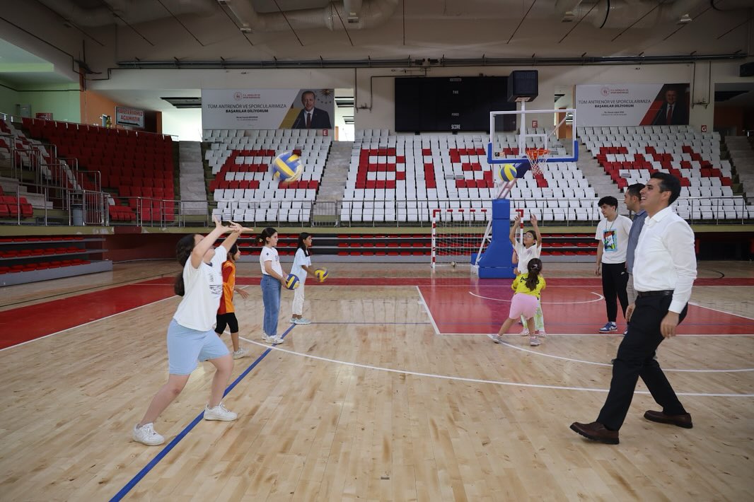 Elbistan’da Yaz Spor Okulları 14 Branşta 2300 Katılımcıyla Sürüyor3