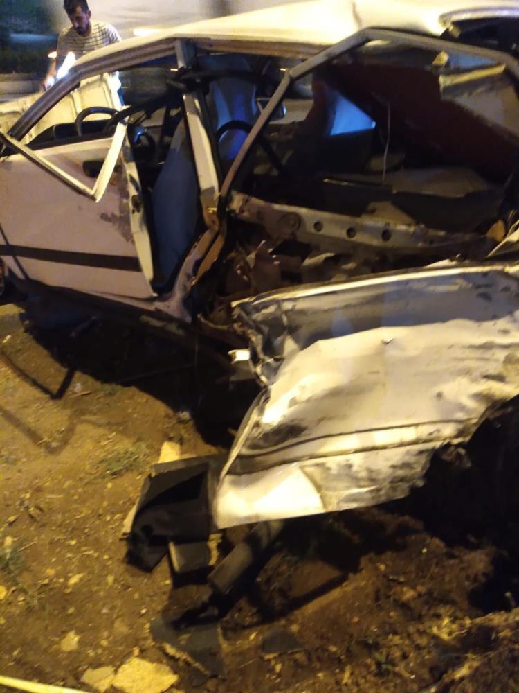İki Otomobilin Çarpıştığı Anlar Araç Kamerasına Yansıdı 3