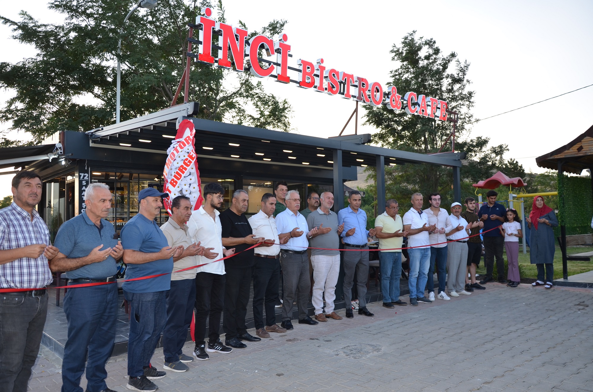 İnci Patisserie Bistro Cafe Afşin’de Hizmete Açıldı (2)