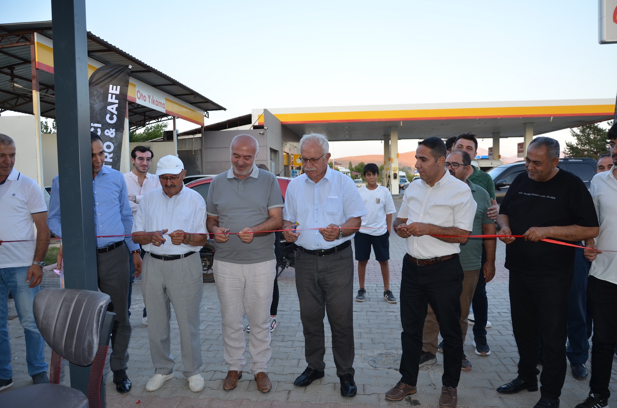 İnci Patisserie Bistro Cafe Afşin’de Hizmete Açıldı (3)