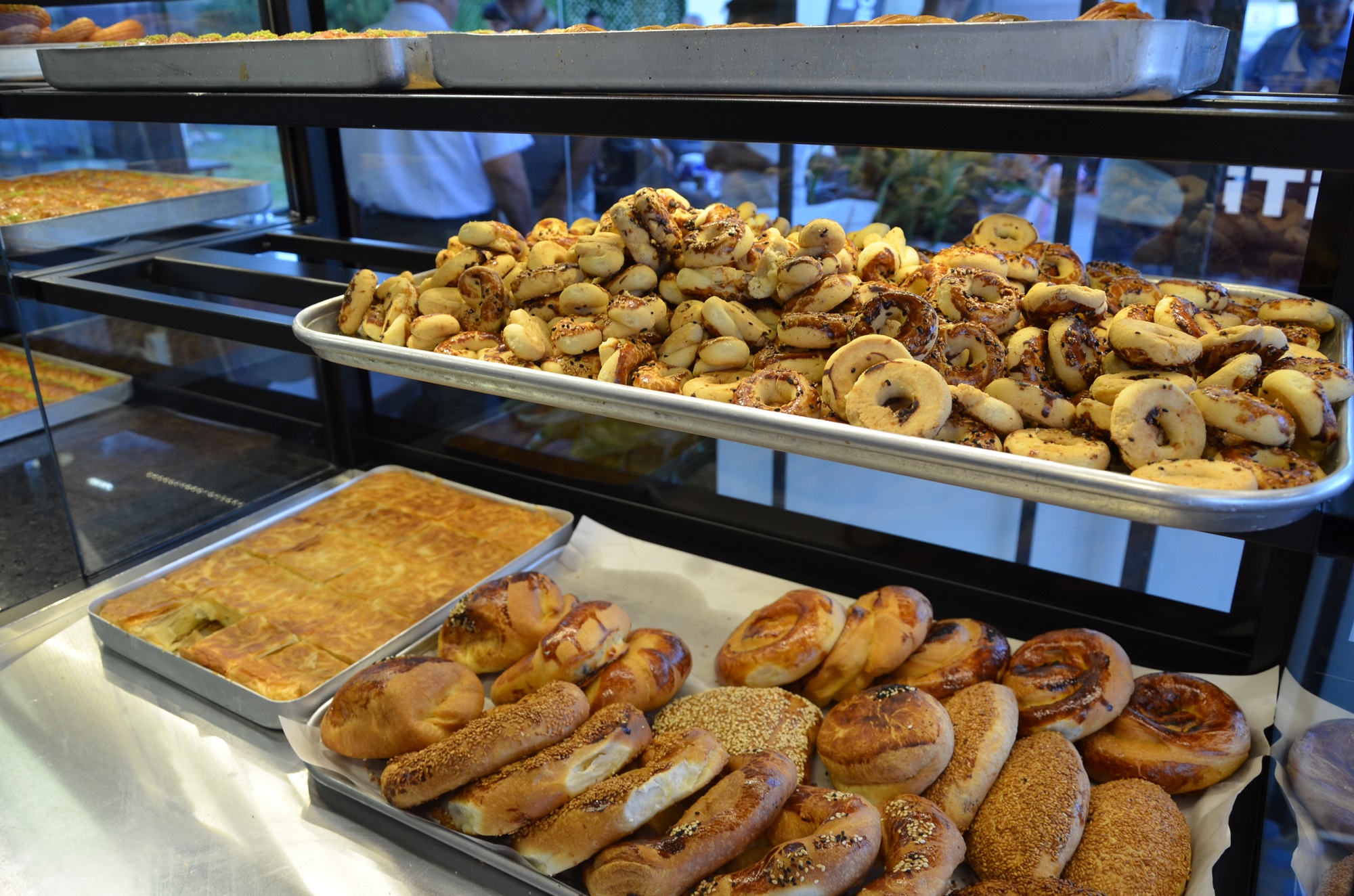 İnci Patisserie Bistro Cafe Afşin’de Hizmete Açıldı (4)