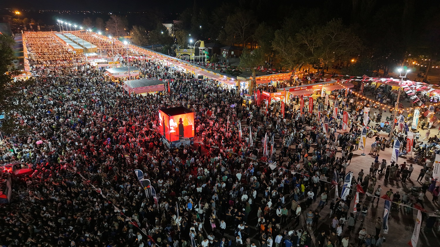 Kahramanmaraş Uluslararası Geleneksel Ağustos Fuarı Başladı (3)