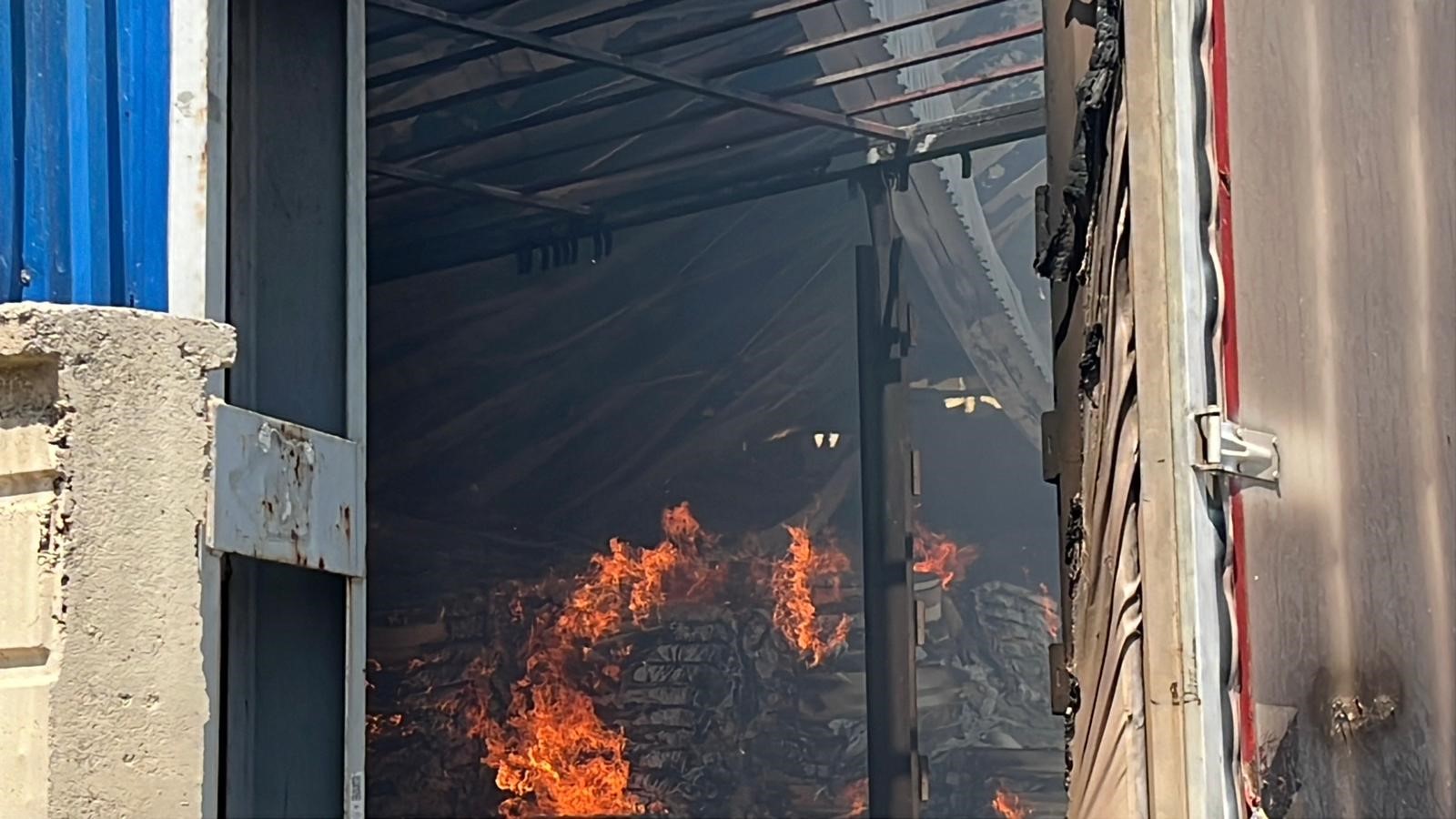 Kahramanmaraş’ta Fabrika Alevlere Teslim Oldu (6)