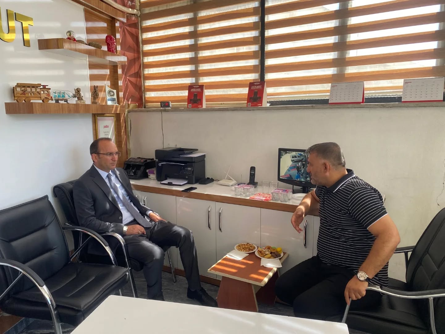 Kaymakam Sarıdoğan, Ak Parti Ve Mhp İlçe Başkanlarını Ziyaret Etti
