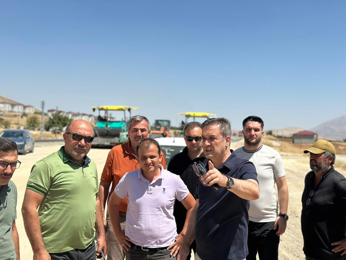 Kurt, Göksun Elbistan Yol Çalışmalarını Yerinde İnceledi