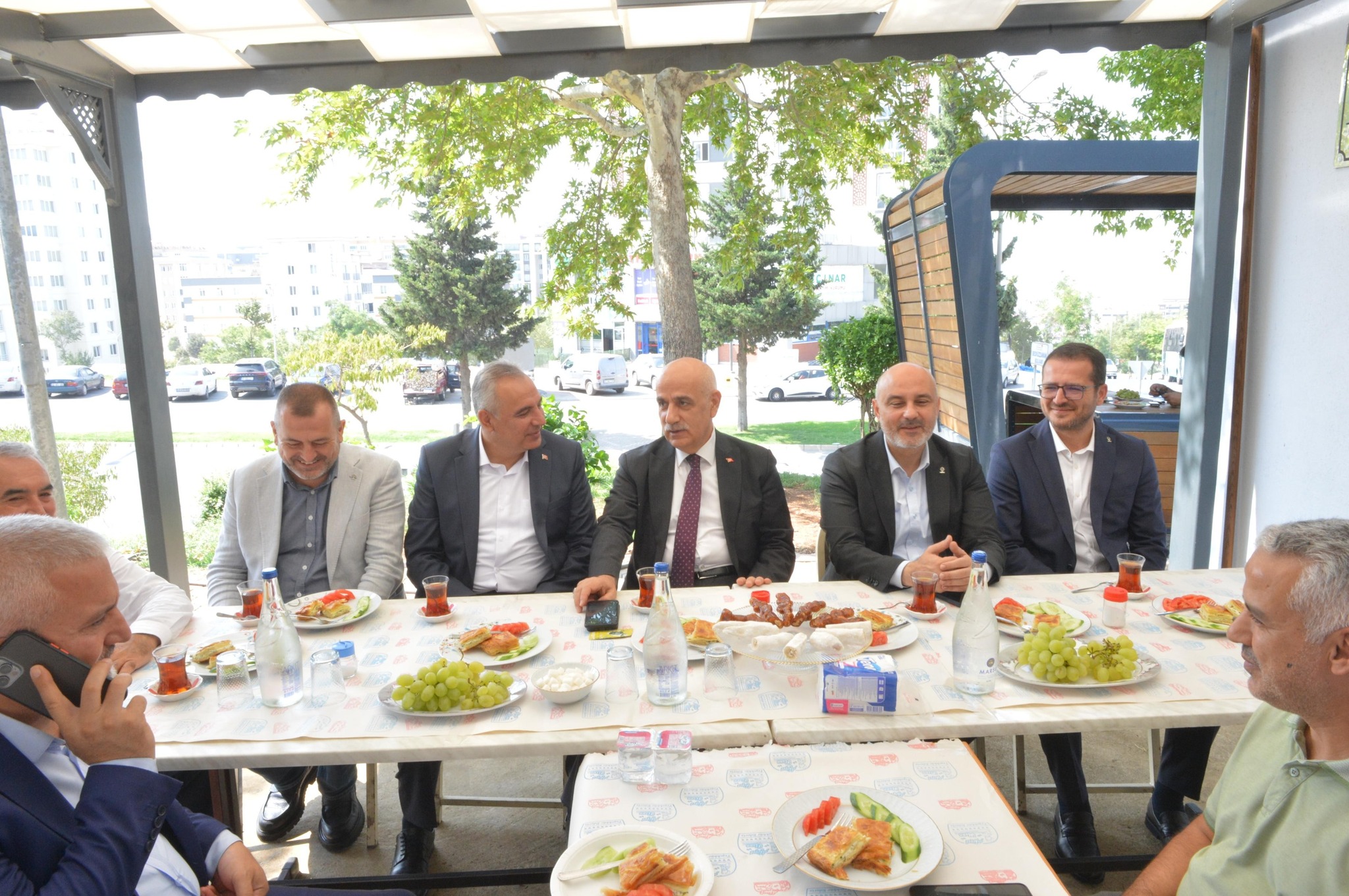 Milletvekili Kirişci, Onikişubat Muhtarlarıyla Bir Araya Geldi2