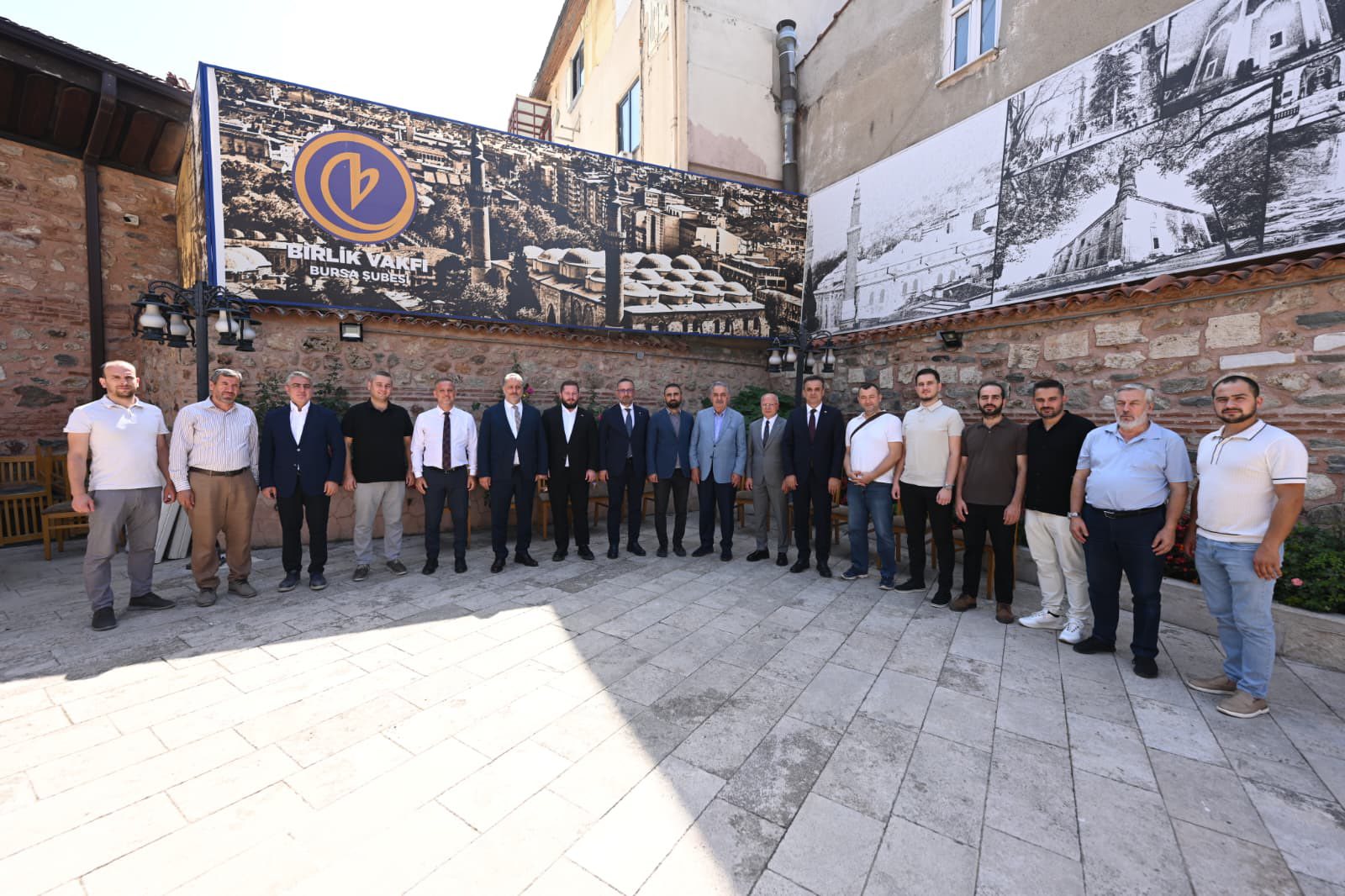 Milletvekili Kurt’tan Birlik Vakfı Bursa Şubesi’ne Ziyaret2