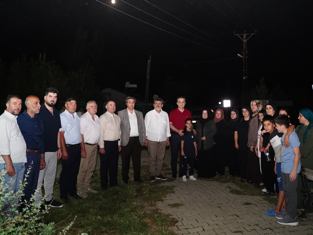 Milletvekili Mevlüt Kurt, Karahasanuşağı Mahallesi’nde Vatandaşlarla Buluştu3