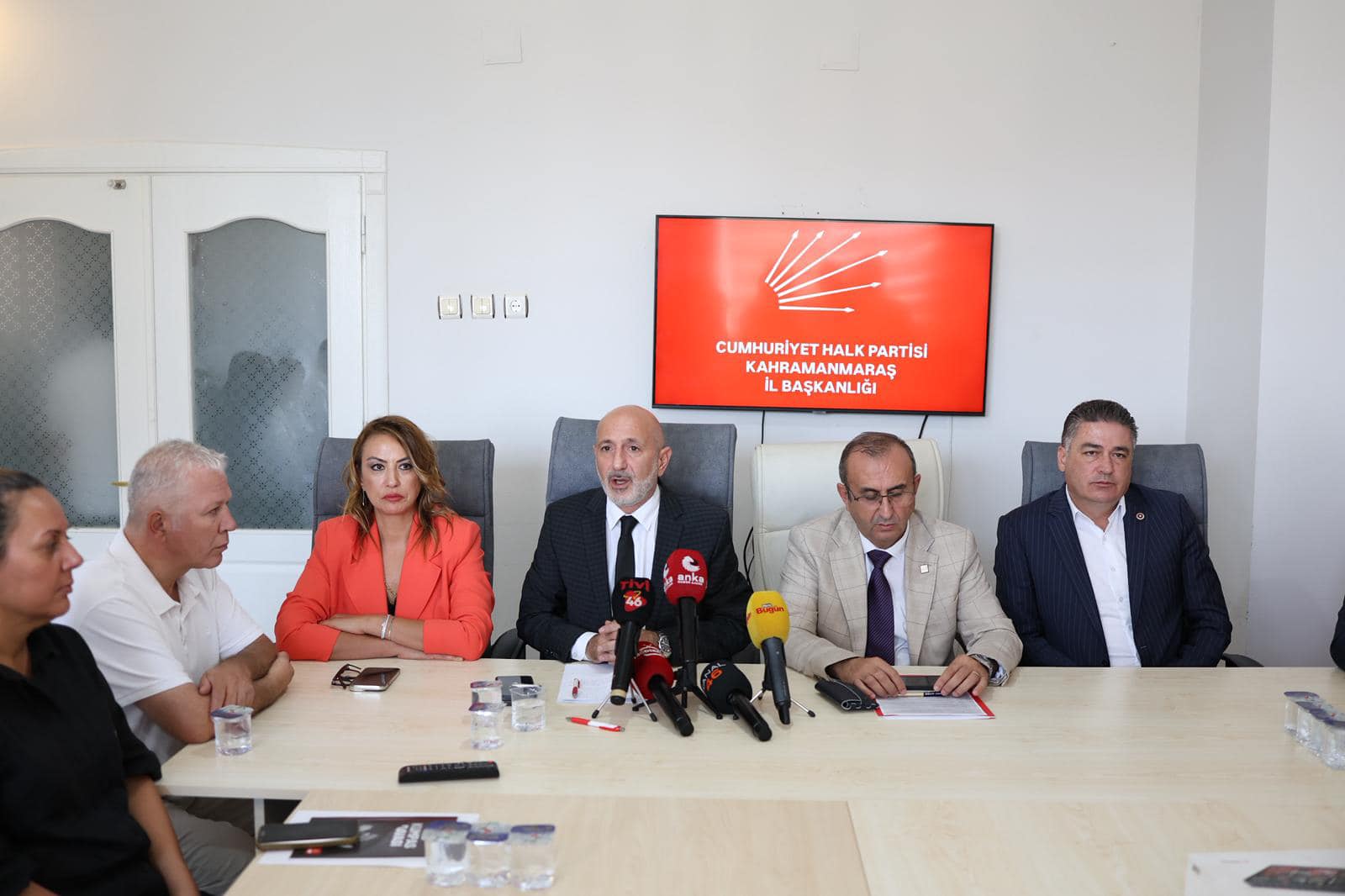 Milletvekili Öztunç Ekonomik Kriz Bıçağı Kemiğe Dayandırmış Durumda1