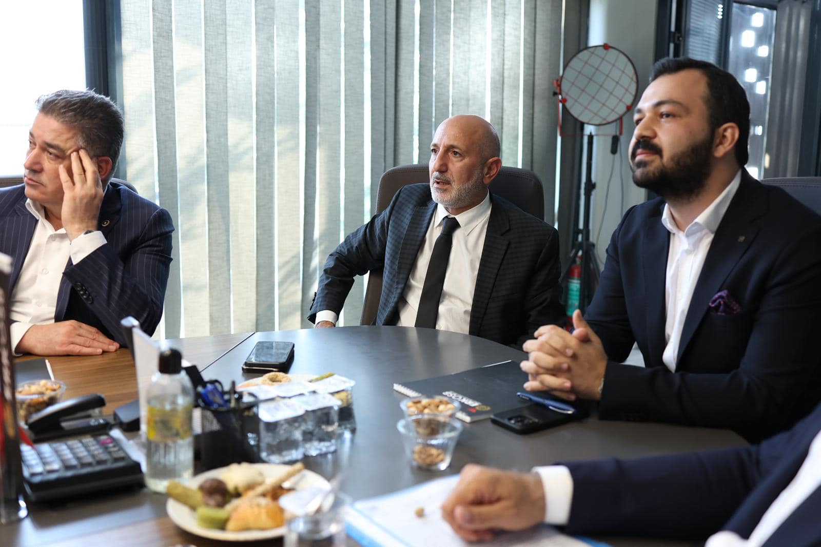 Milletvekili Öztunç Ekonomik Kriz Bıçağı Kemiğe Dayandırmış Durumda2