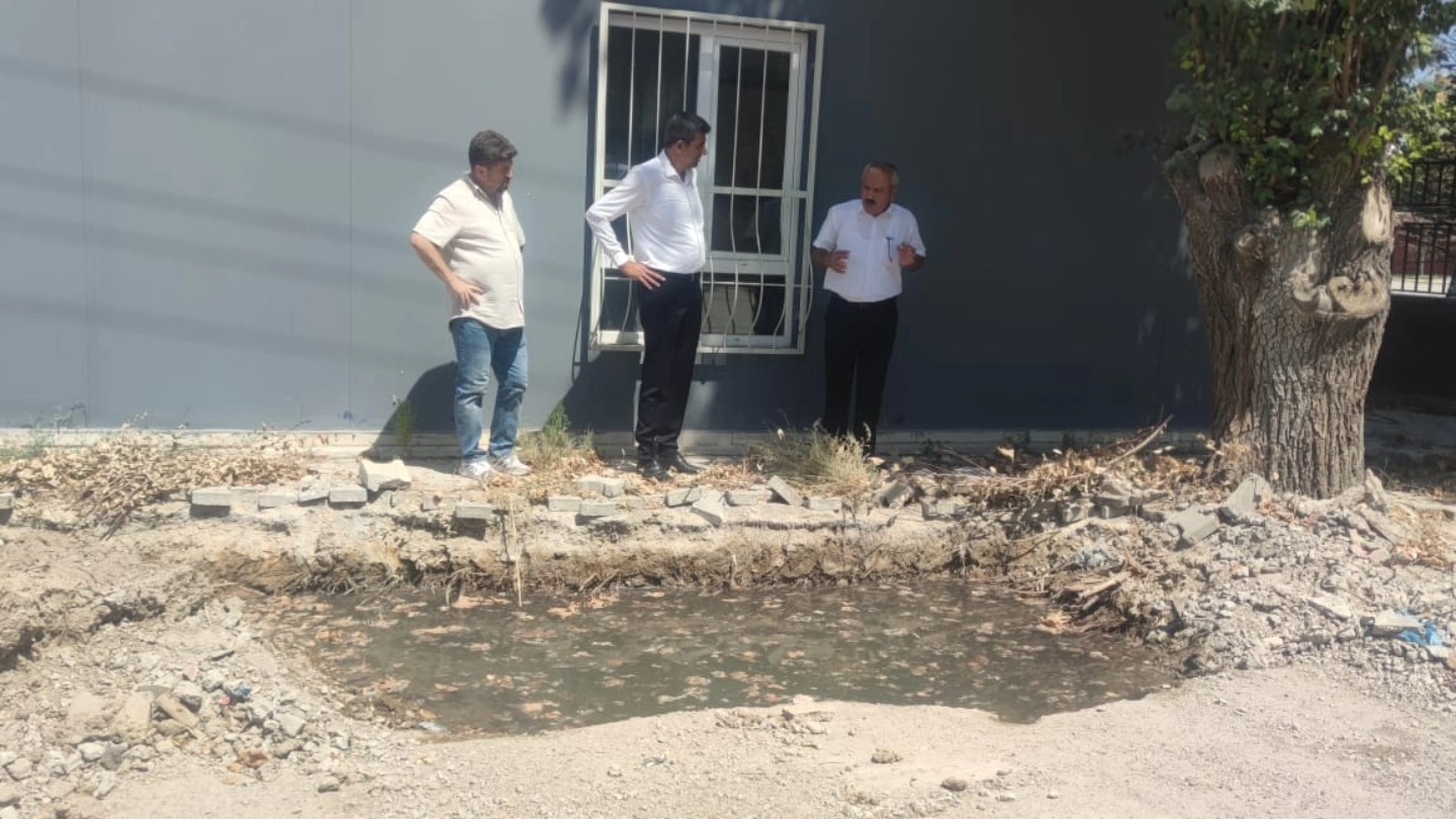 Müdür Gezer'den Yavuz Selim Ticaret Meslek Lisesi İnşaatına Ziyaret2