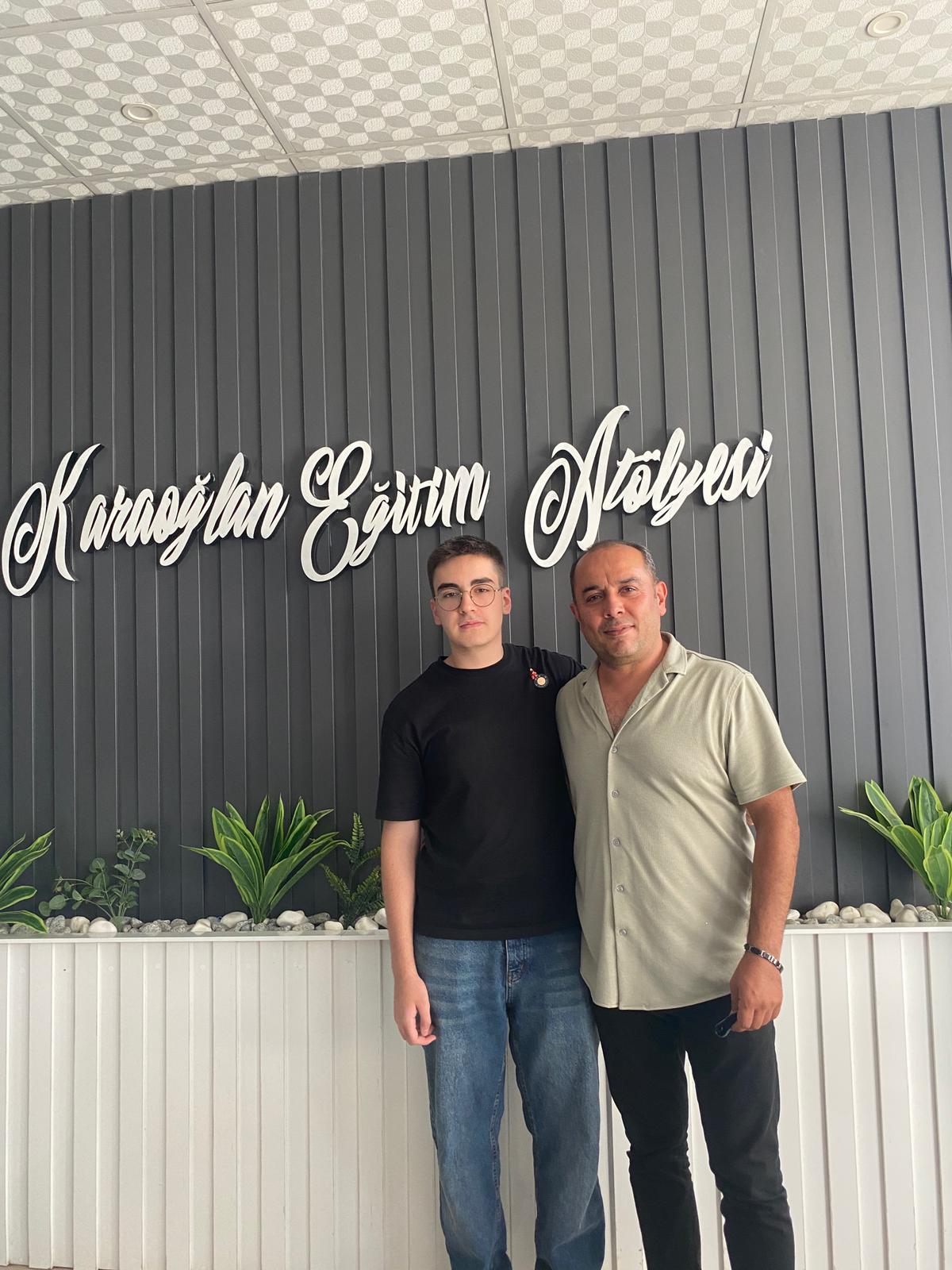 Ömer Karaoğlan’ın Yks Şampiyonları Ödüllendirildi