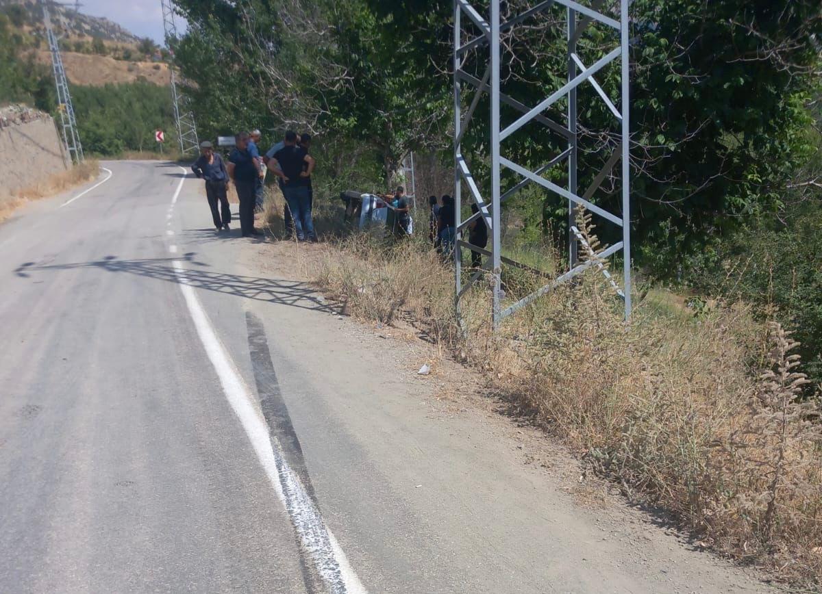 Otomobil Şarampole Devrildi 1 Yaralı (2)