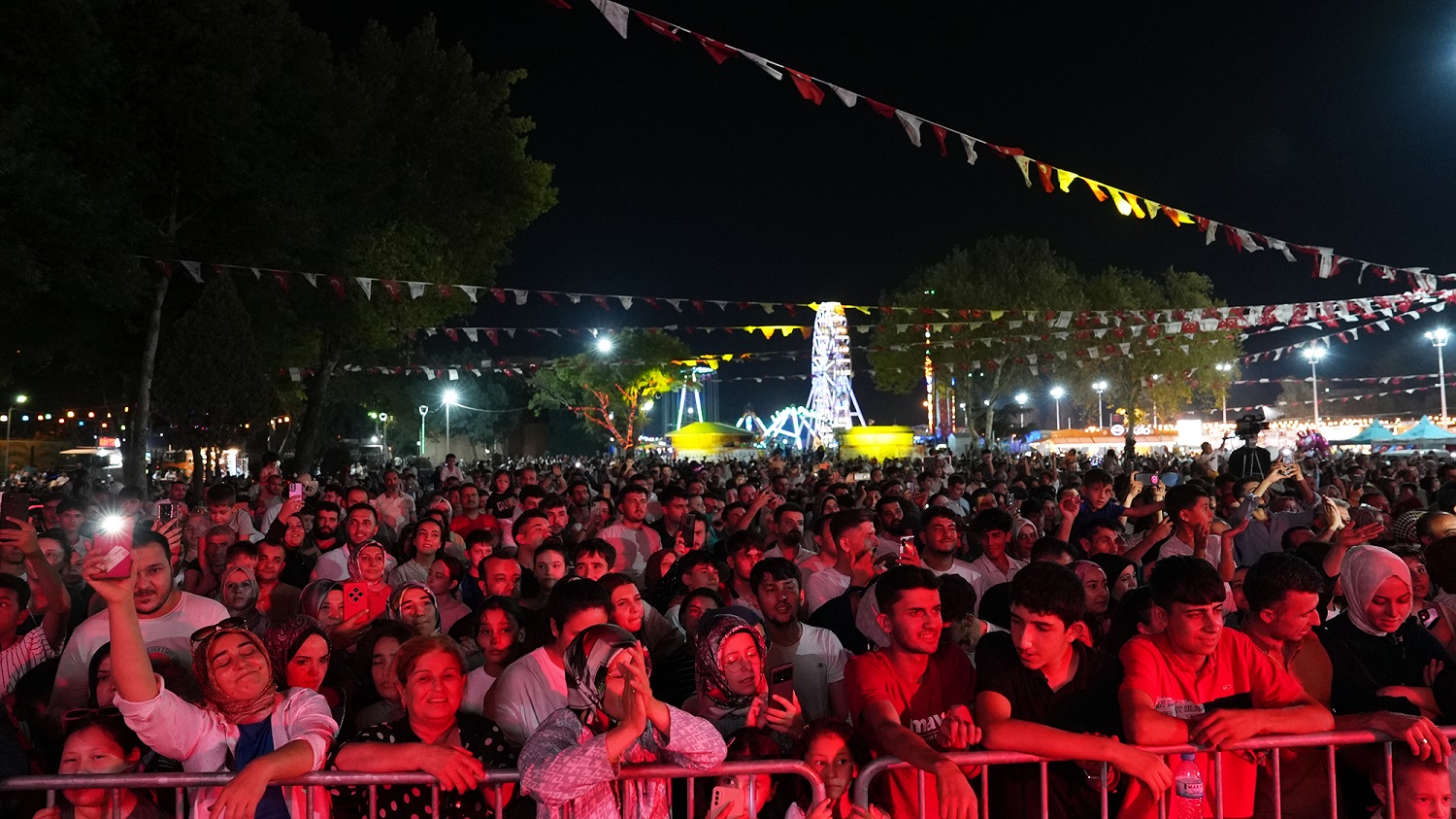 Sazın Ve Sözün Ustası İsmail Altunsaray, Kafum’da Müzik Ziyafeti Sundu (3)