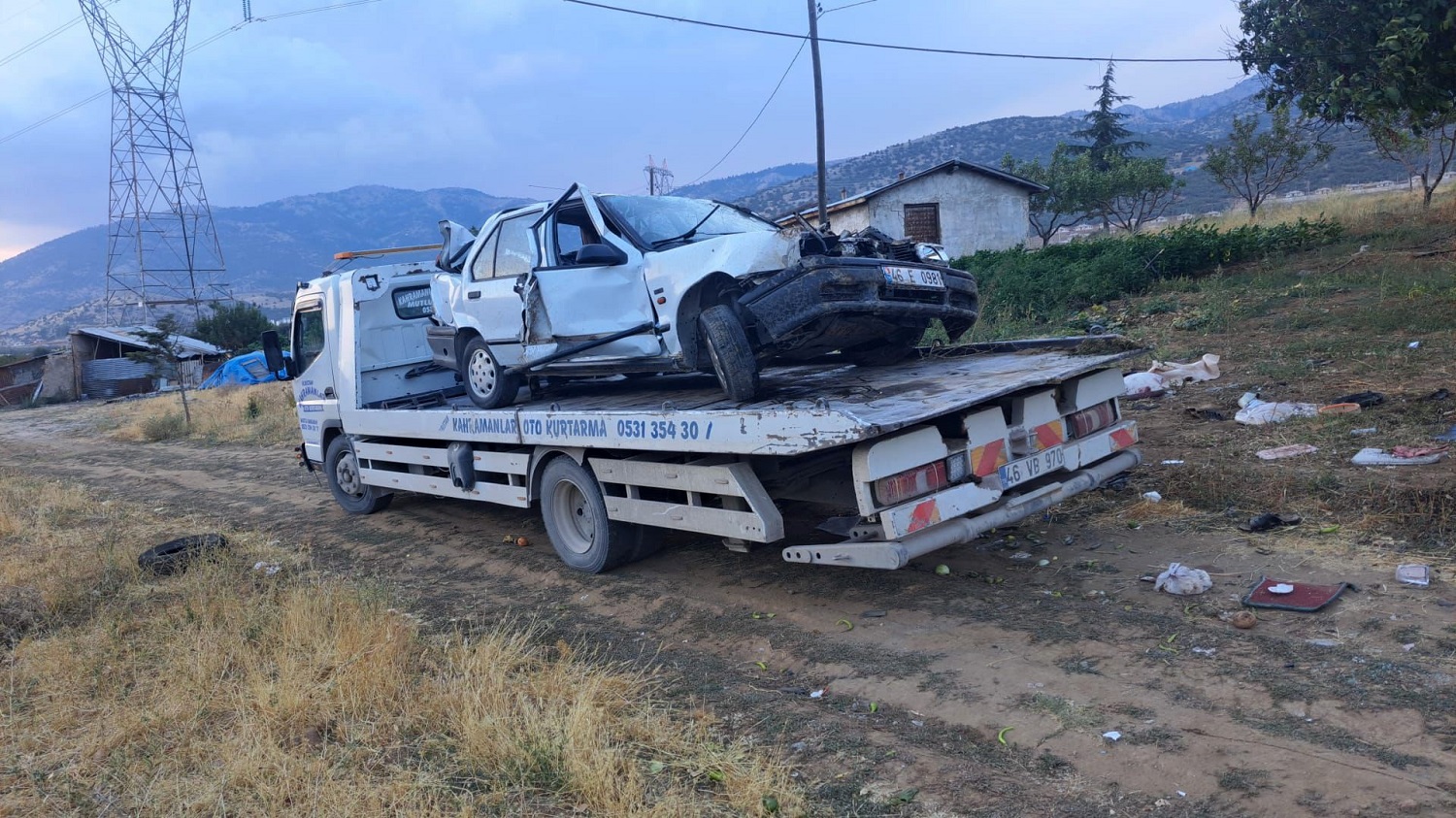 Trafik Kazasında Sürücü Öldü, Eşi Ağır Yaralandı (2)