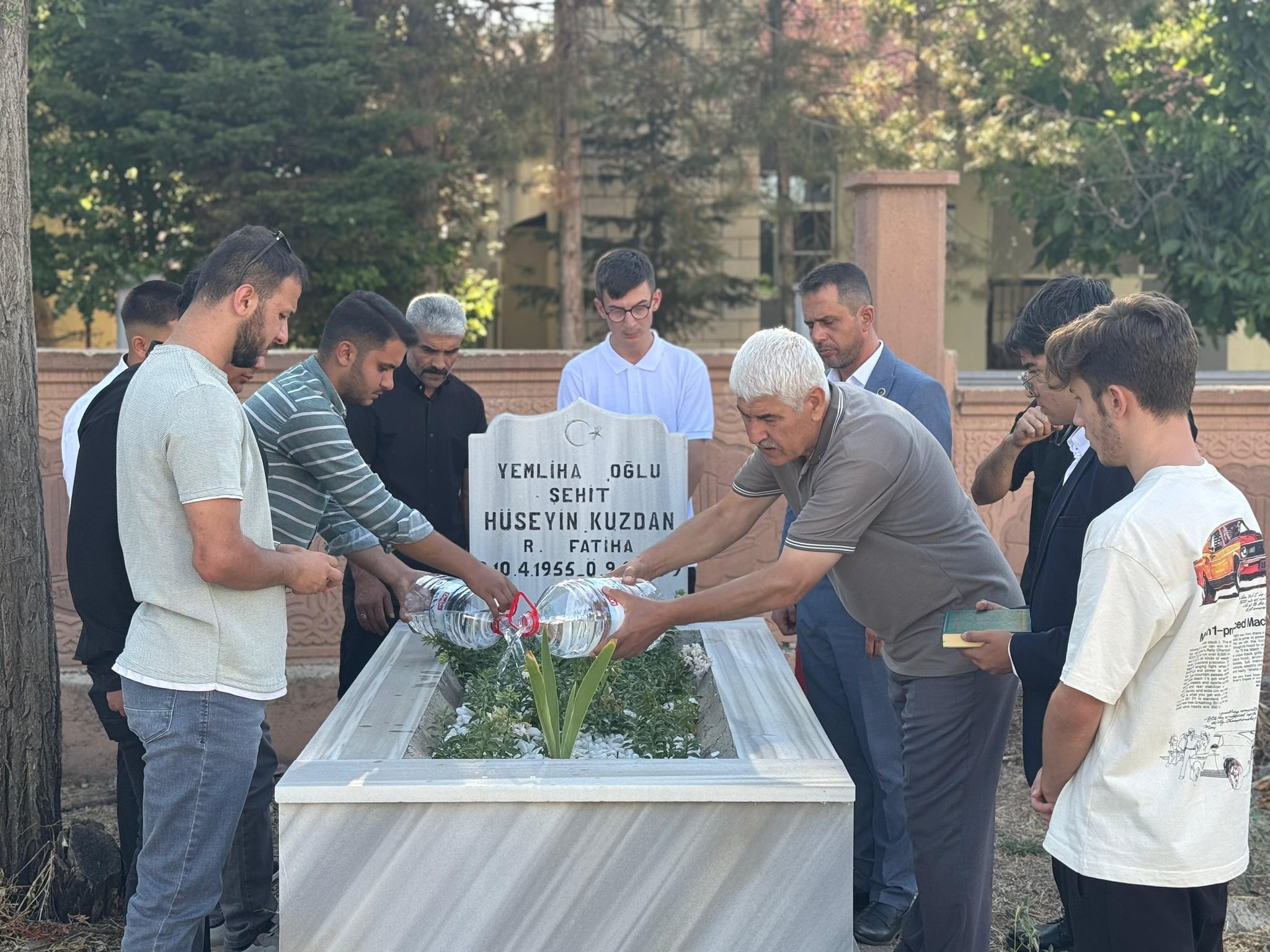 Ülkü Ocakları Afşin İlçe Başkanlığı, Ülkücü Şehit Hüseyin Kuzdan’ı Kabri Başında Andı3