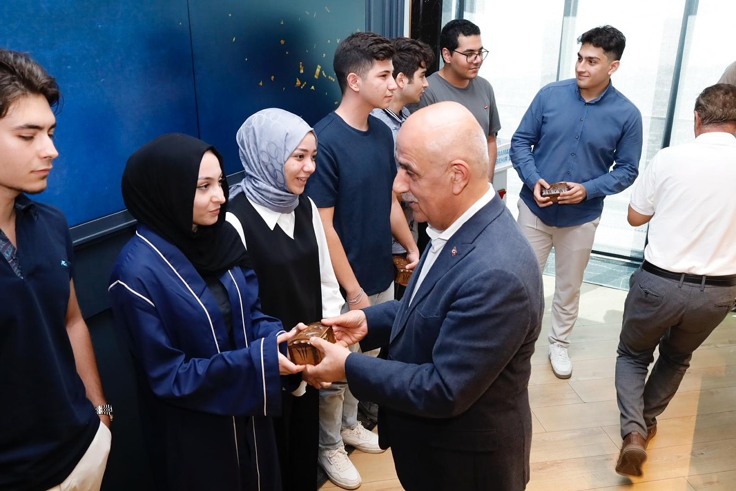 Yks’de İlk 1000’E Giren Öğrenciler Kahramanmaraş’ta Ödüllendirildi8