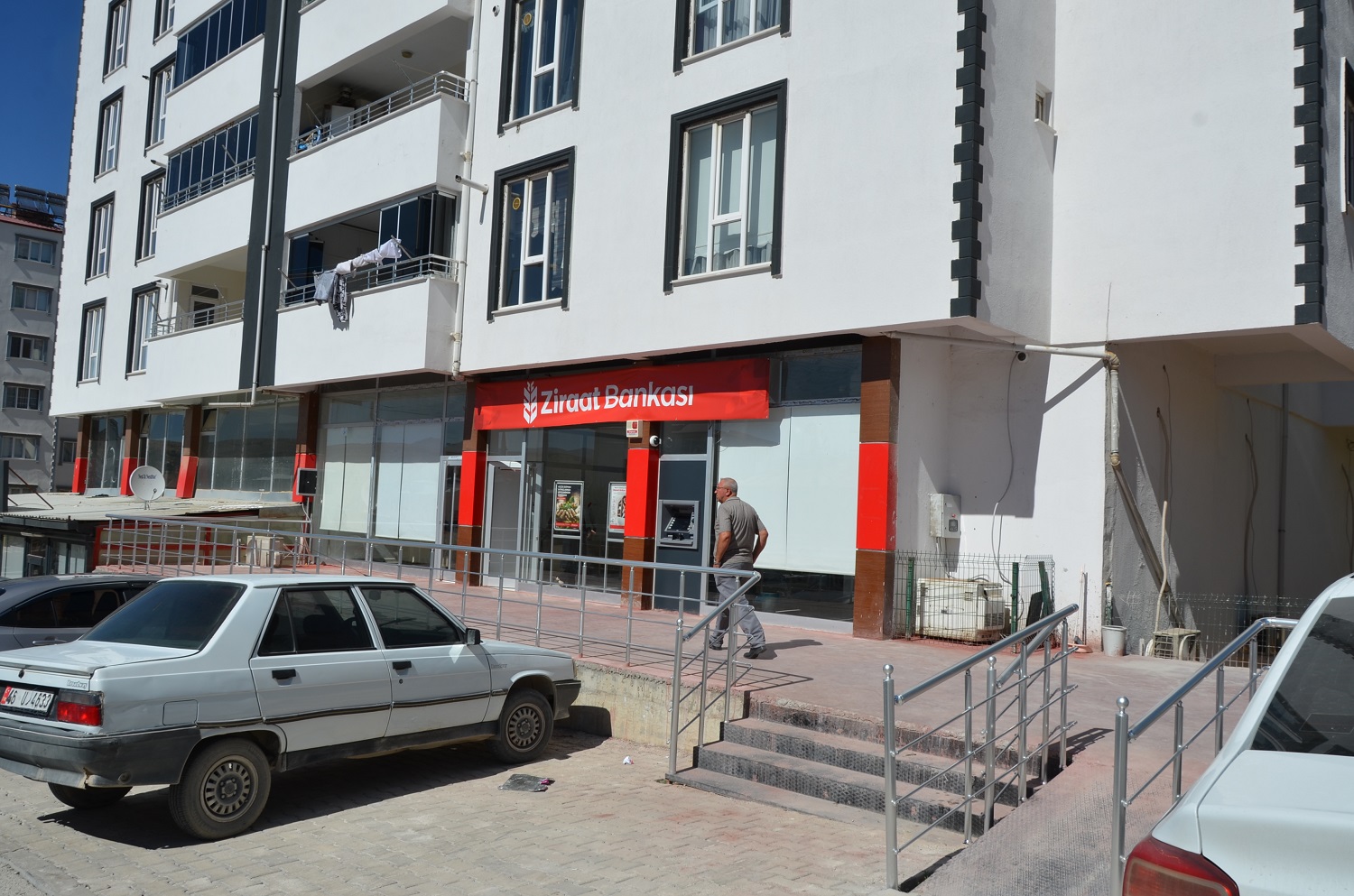 Ziraat Bankası Afşin Şubesi Geçici Adresinde Hizmet Veriyor (11)
