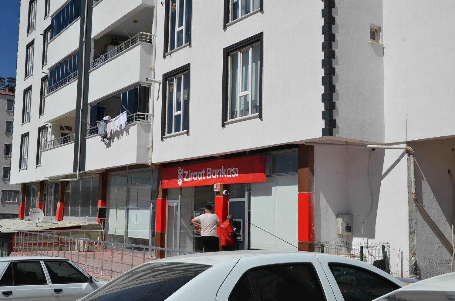 Ziraat Bankası Afşin Şubesi Geçici Adresinde Hizmet Veriyor (7)