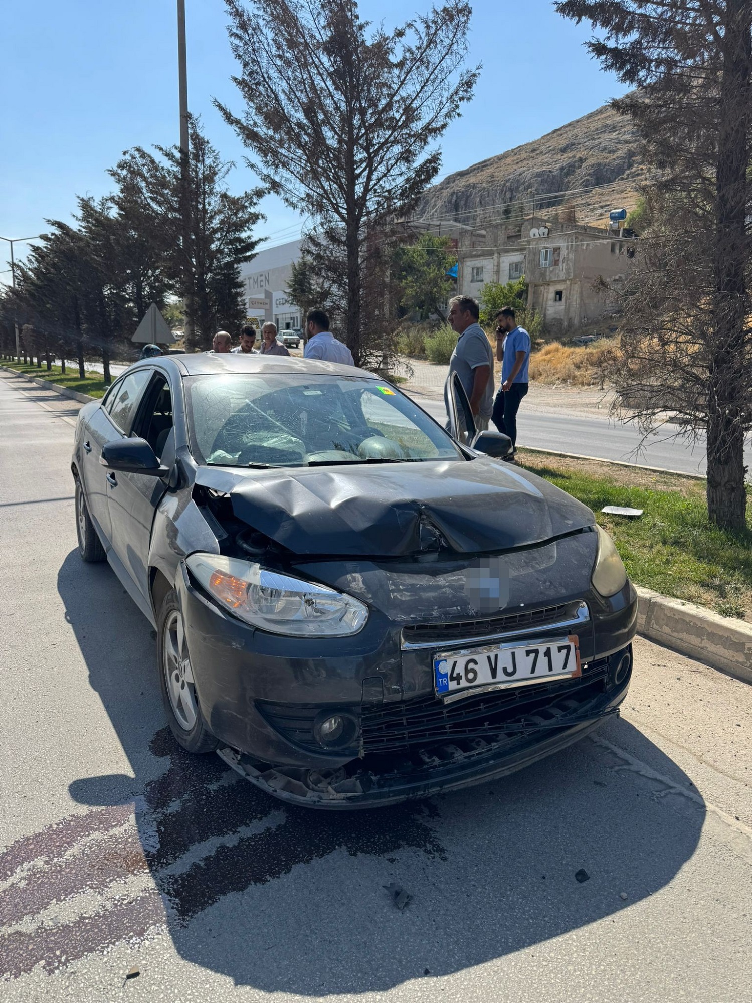 3 Aracın Karıştığı Kaza Güvenlik Kamerasında (3)