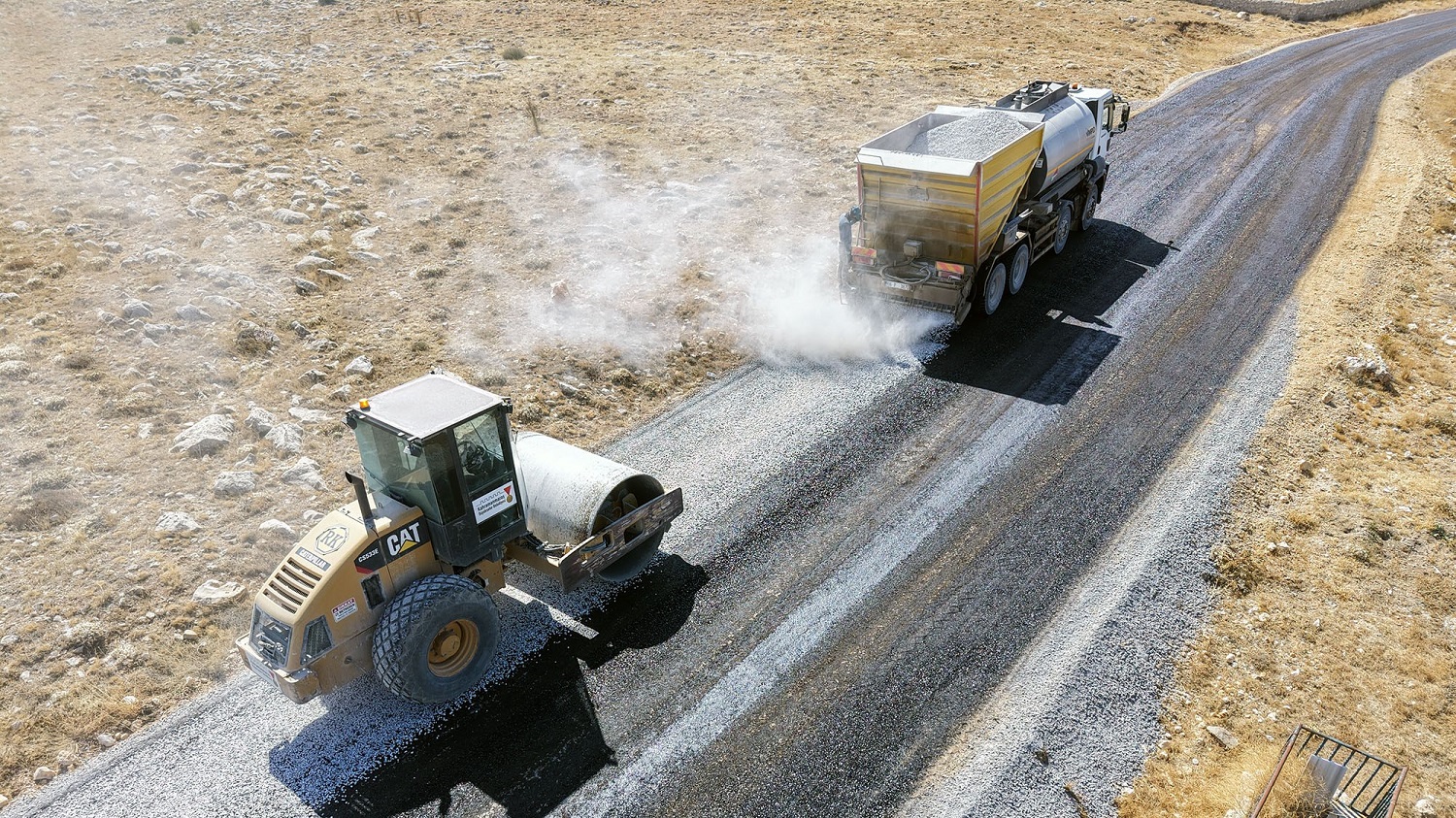 Afşin Oğlakkaya’nın Yolu Büyükşehir’le Yenilendi (3)