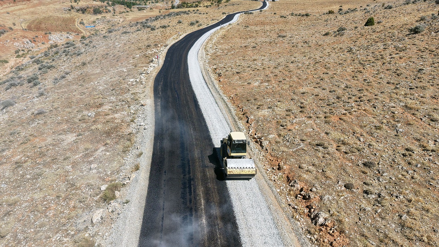 Afşin Örenderesi Yolu Büyükşehir’le Yenilendi (1)