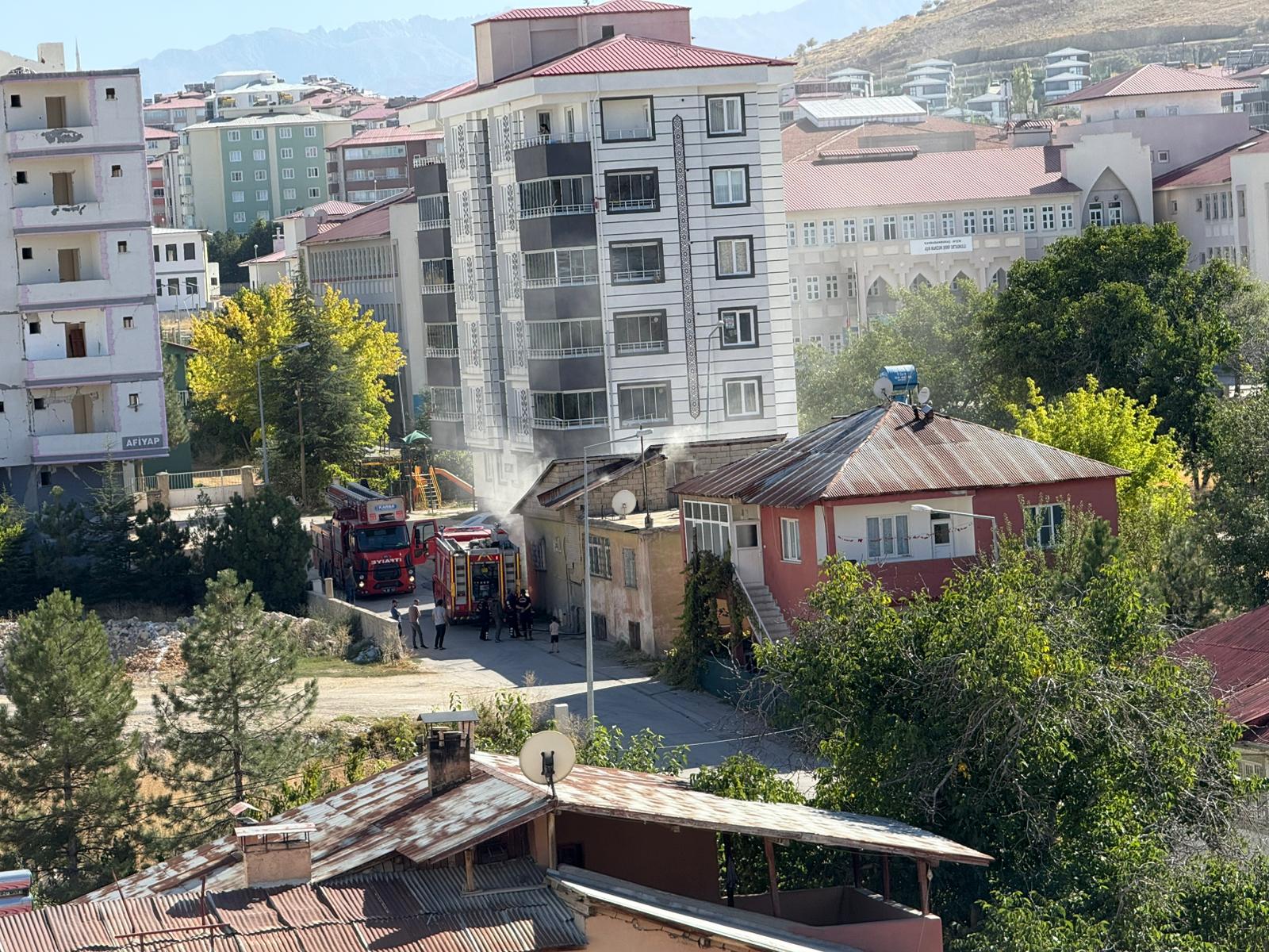Afşin’de Ev Yangını Paniğe Yol Açtı