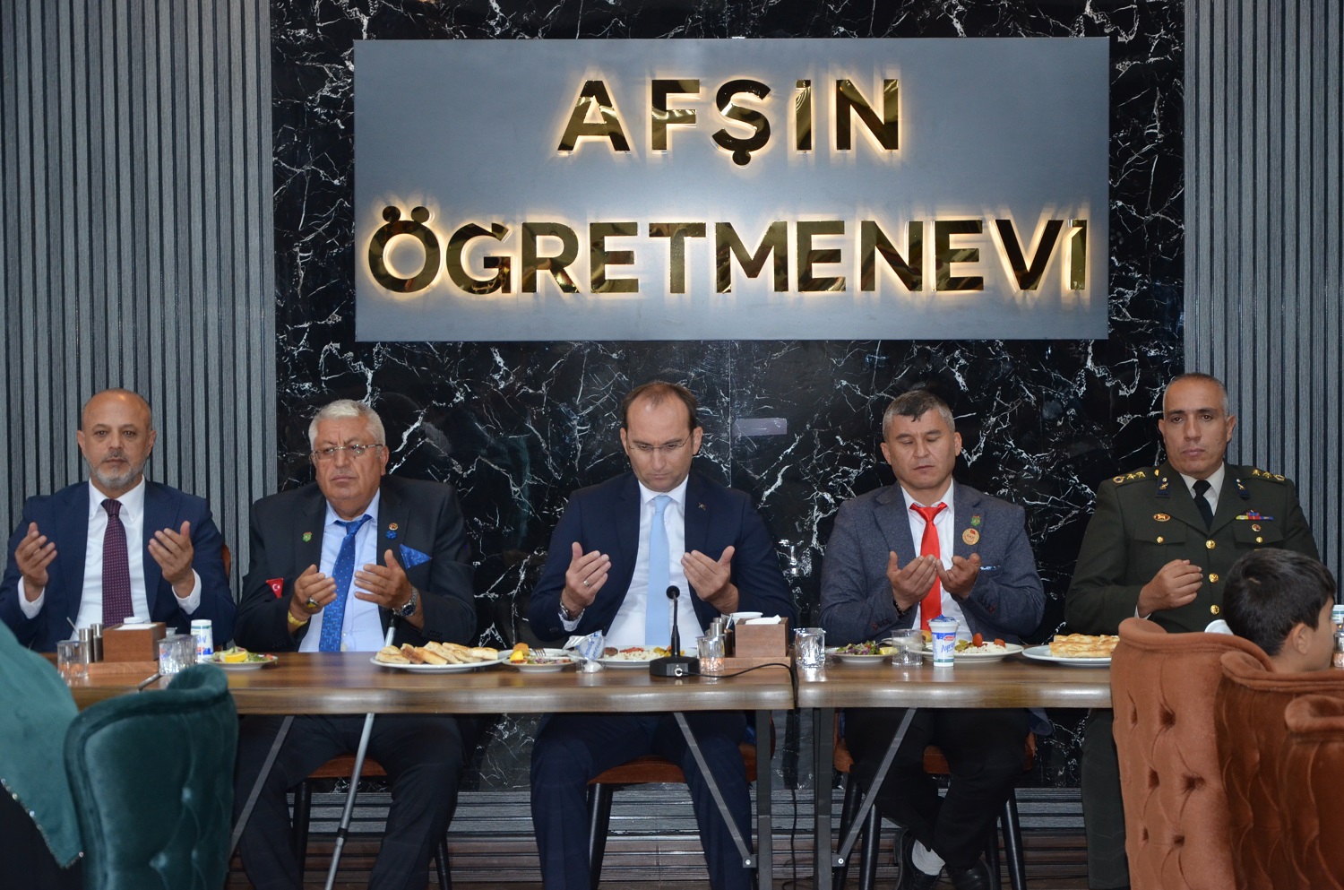 Afşin’de Gazilerin Onuruna Yemek Programı Düzenlendi (3)