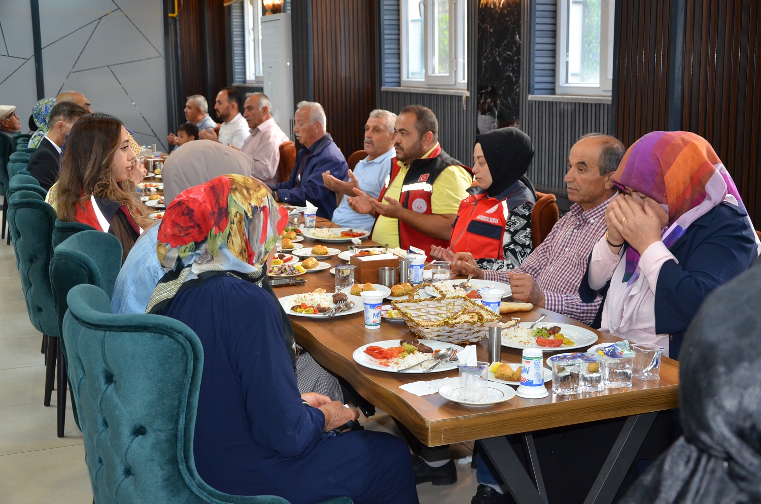 Afşin’de Gazilerin Onuruna Yemek Programı Düzenlendi (4)