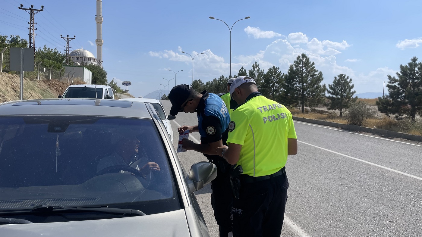 Afşin’de Hız Kurallarını İhlal Eden Sürücülere Ceza Yağdı (13)
