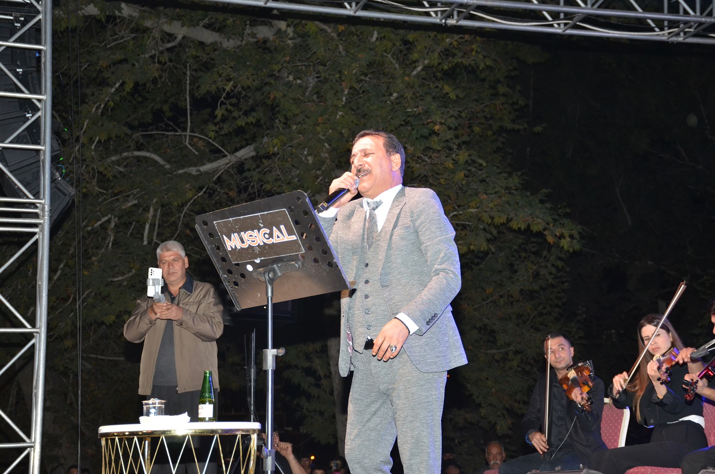 Afşin’de Latif Doğan Konseri Türkü Dolu Unutulmaz Gece (8)
