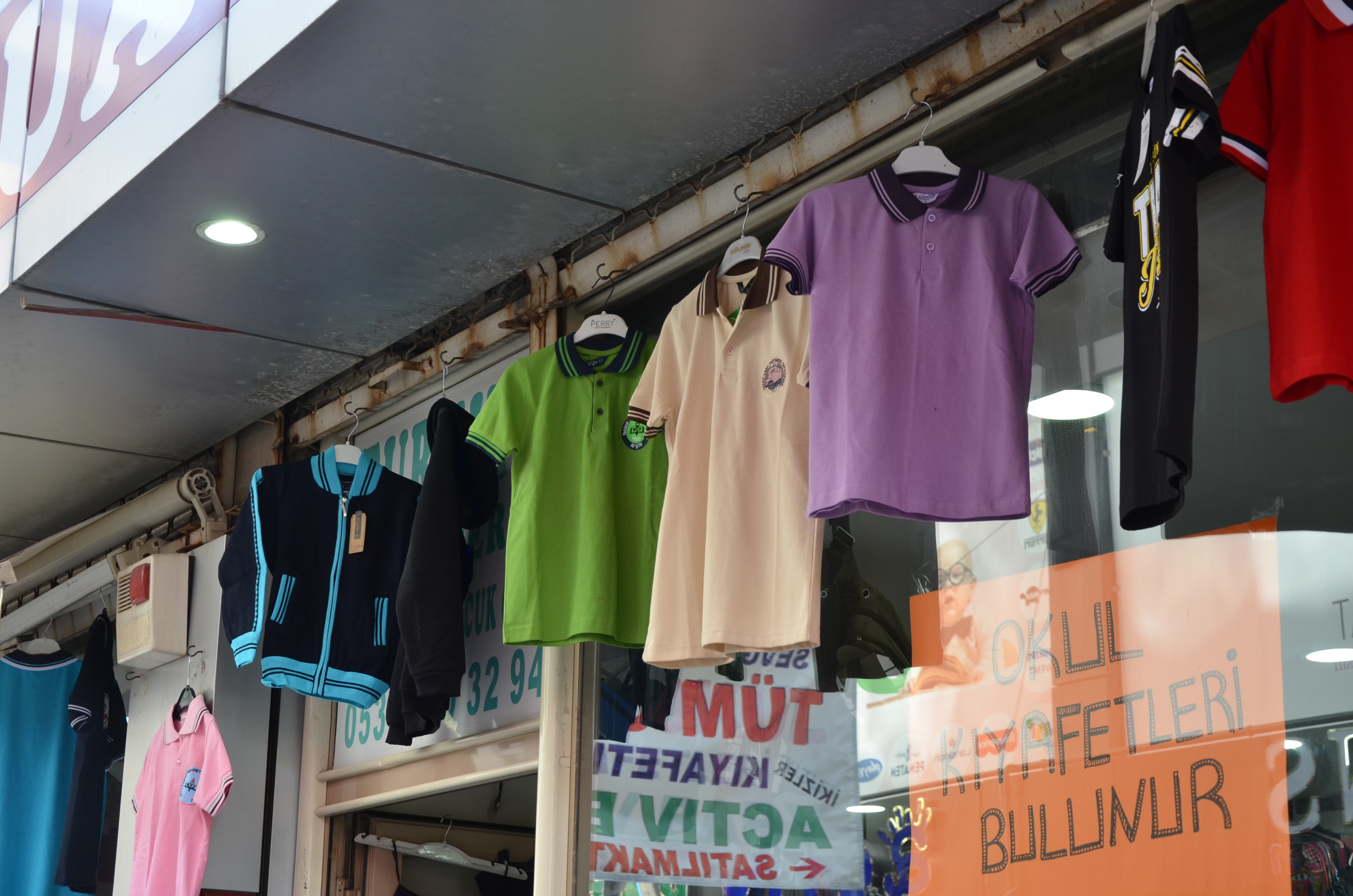 Afşin’de Okul Kıyafetleri Ve Kırtasiye Alışverişi Hız Kazandı (8)