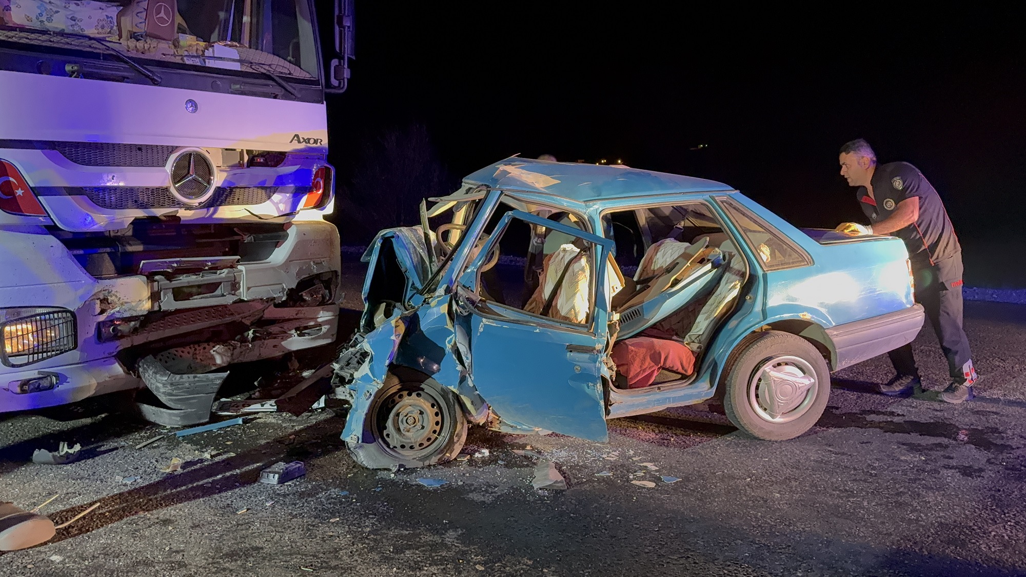 Afşin’de Tır Ile Otomobilin Çarpıştığı Kazada 3 Kişi Öldü (7)