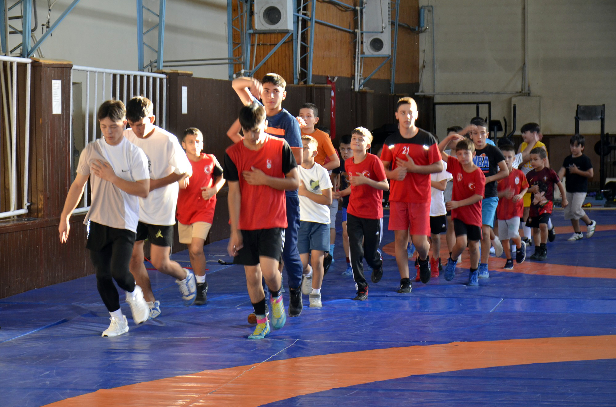 Afşinli İş Adamı İkbal Kıraç’tan Spora Destek (5)