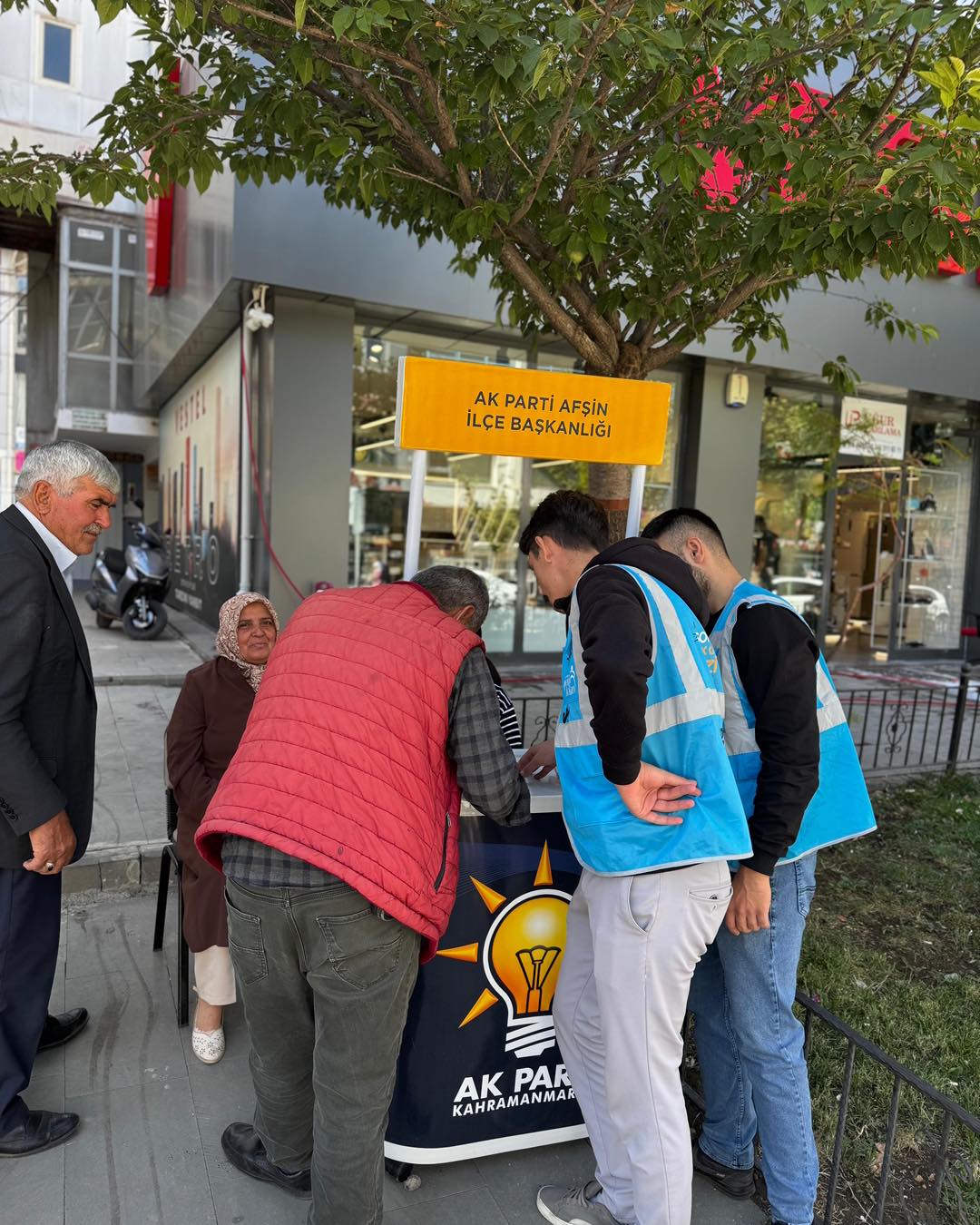 Ak Parti Afşin İlçe Başkanlığı'ndan Üye Standı Çalışması1
