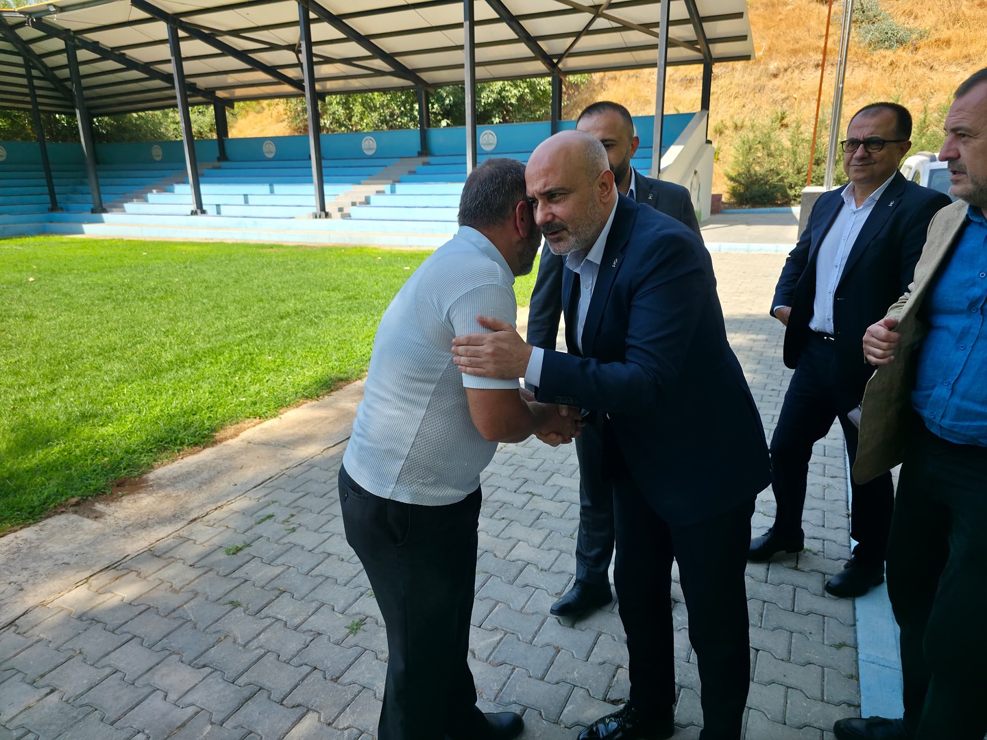 Ak Parti Heyeti Dulkadiroğlu’nun Mahallelerinde Vatandaşlarla Buluştu